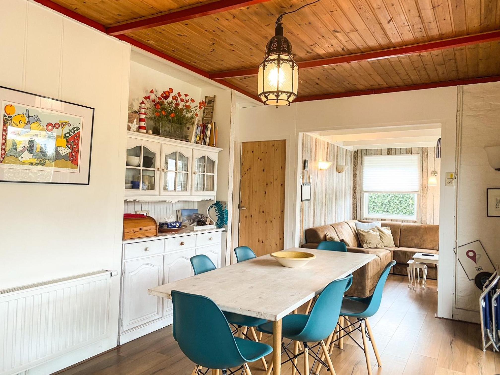 Three-Bedroom House photo 3