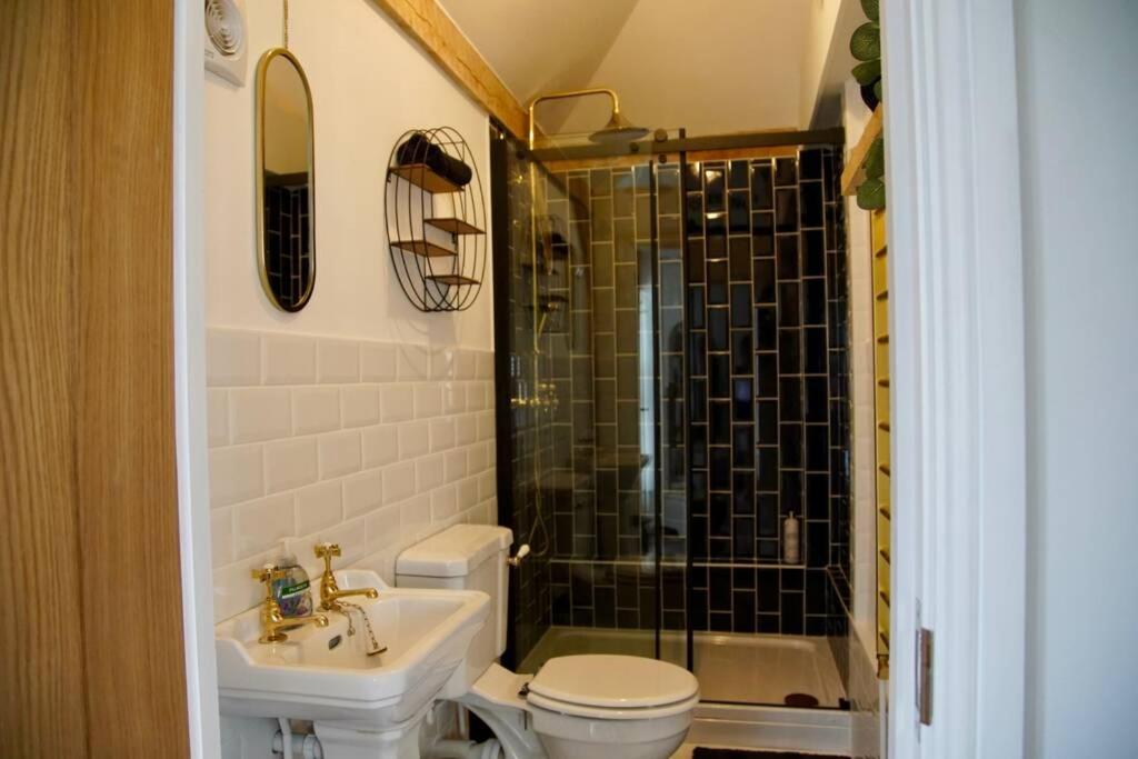 One-Bedroom House photo 3
