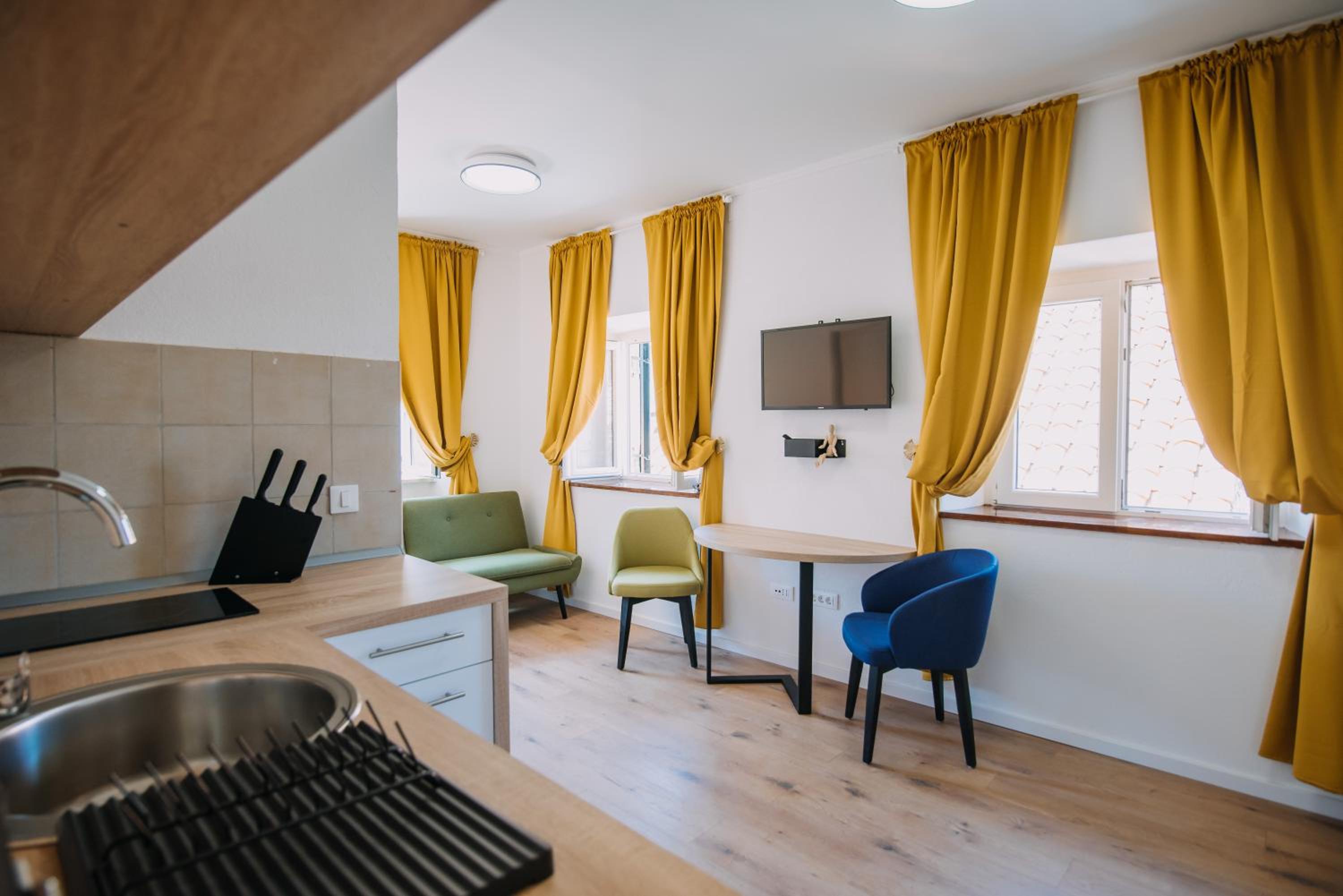 One-Bedroom Apartment