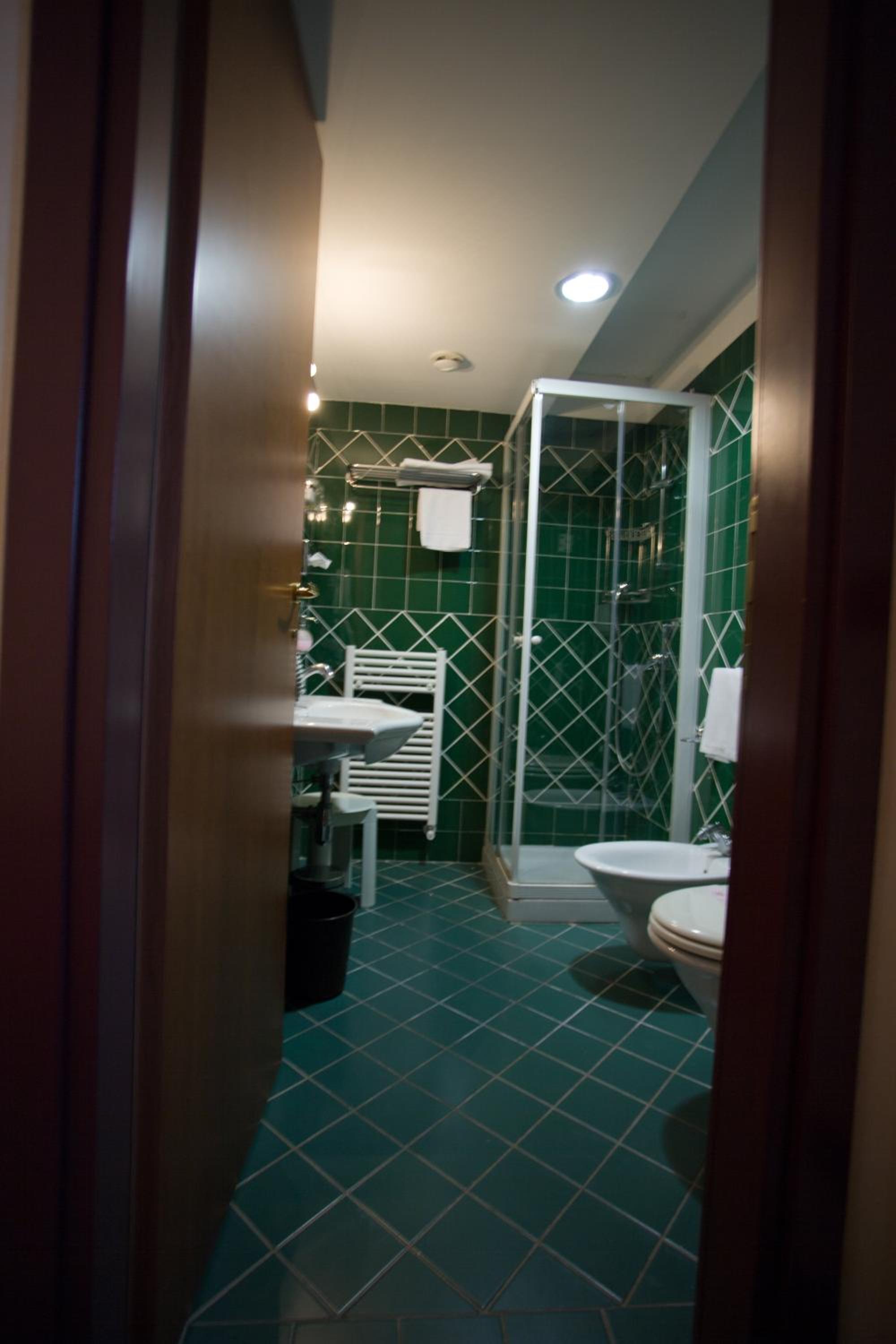 Double Room (1 Adult) - Photo 2