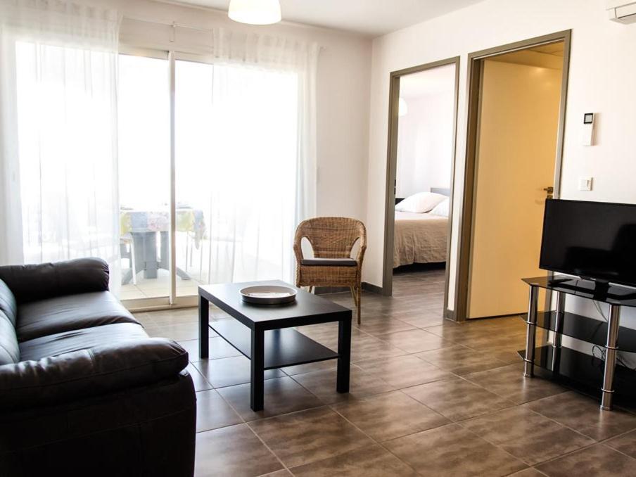 Apartment with Lake View photo 2