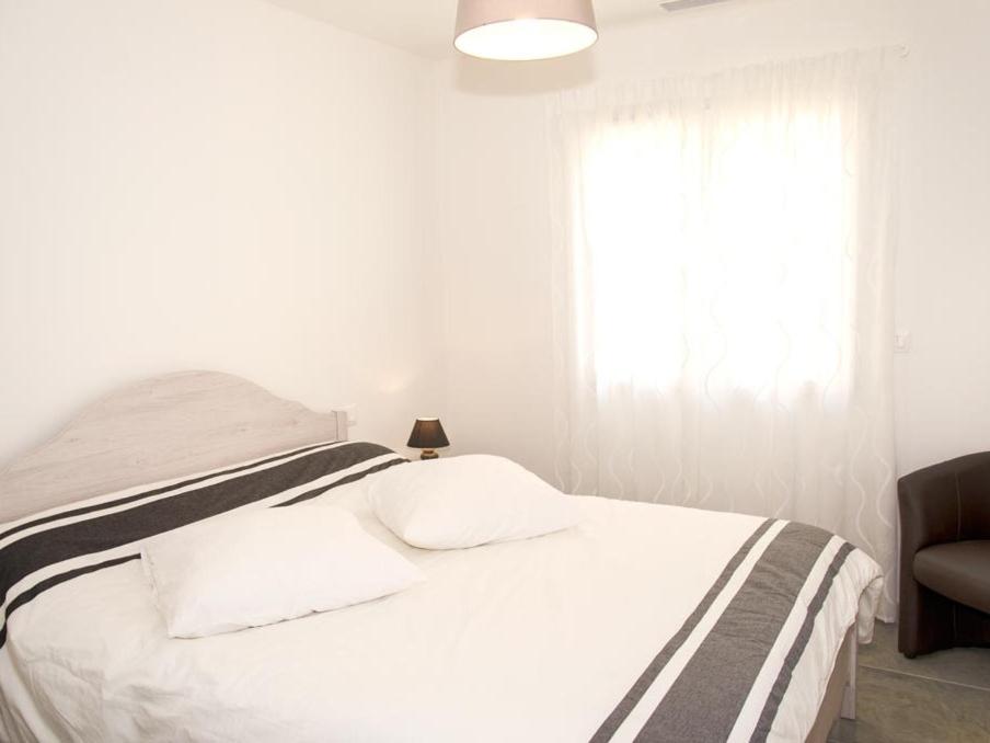 Apartment with Lake View photo 2