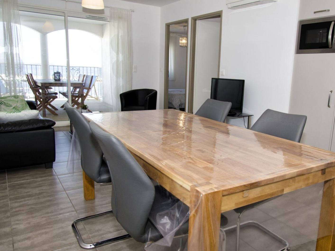 Apartment with Terrace photo 2