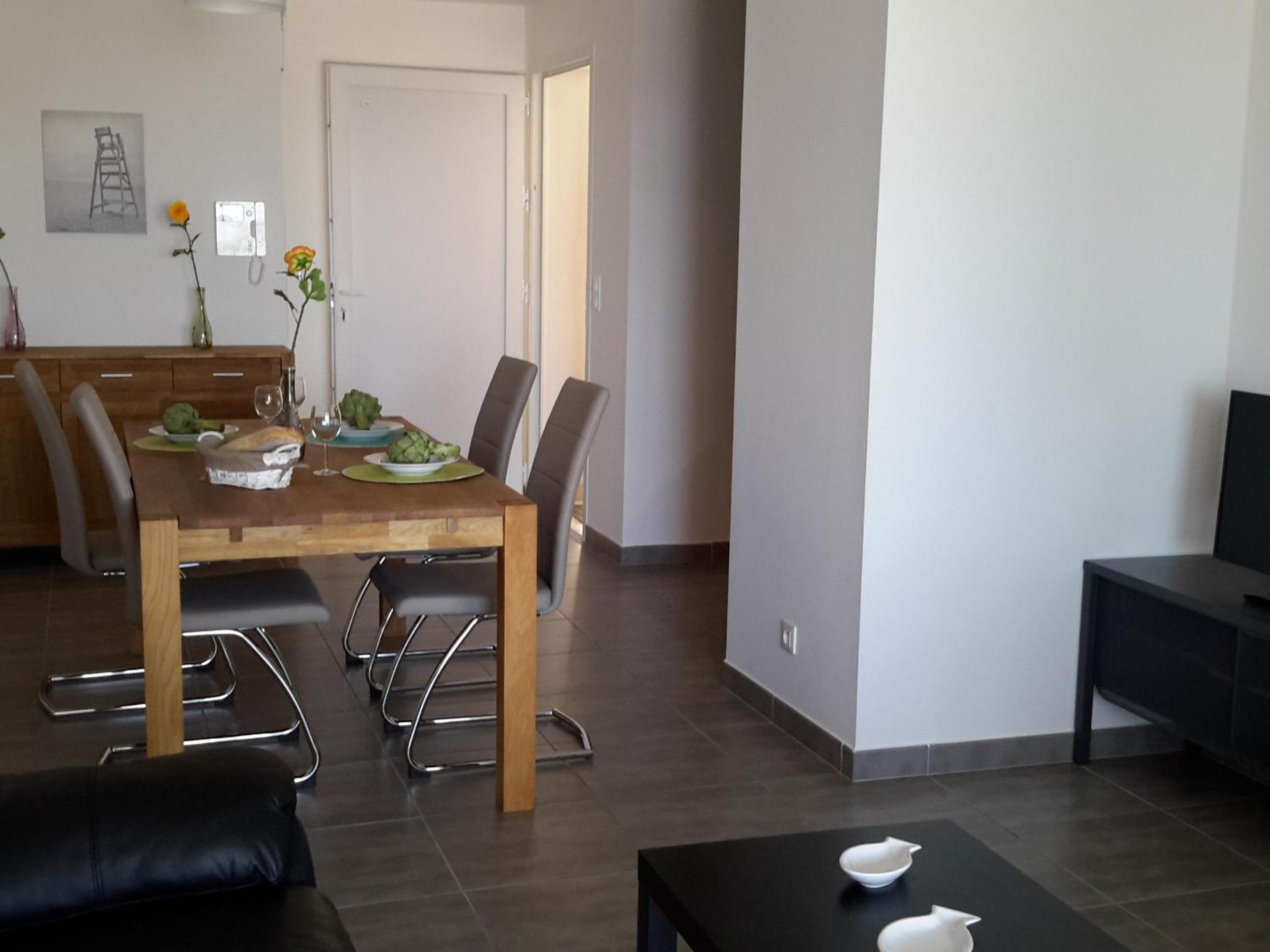 Apartment with Terrace photo 2