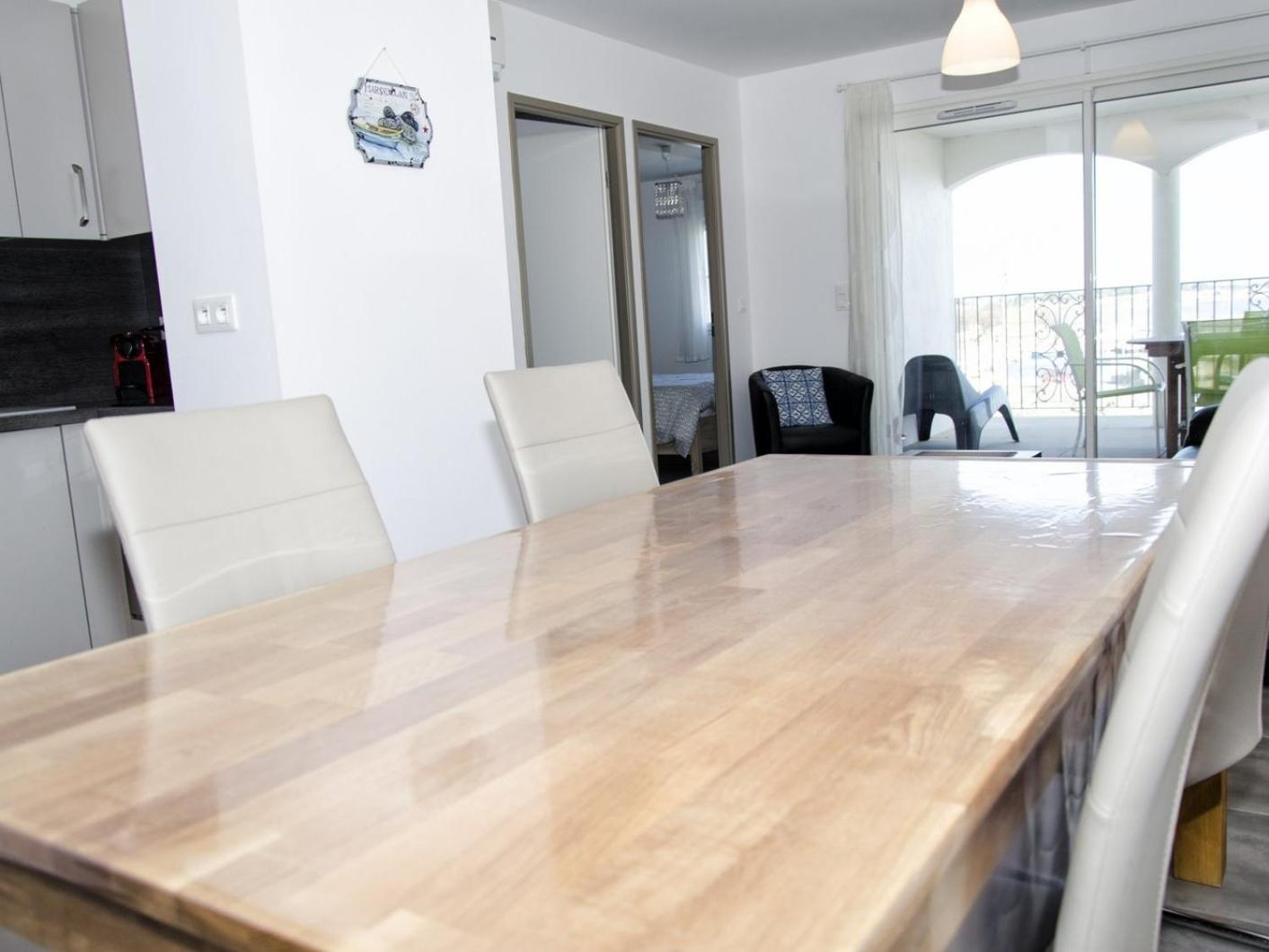 Apartment with Terrace photo 2
