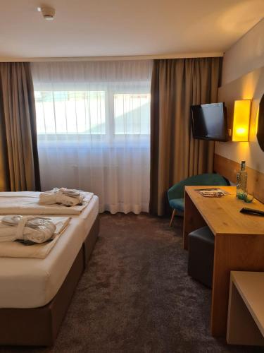 Deluxe Double Room - Photo 3