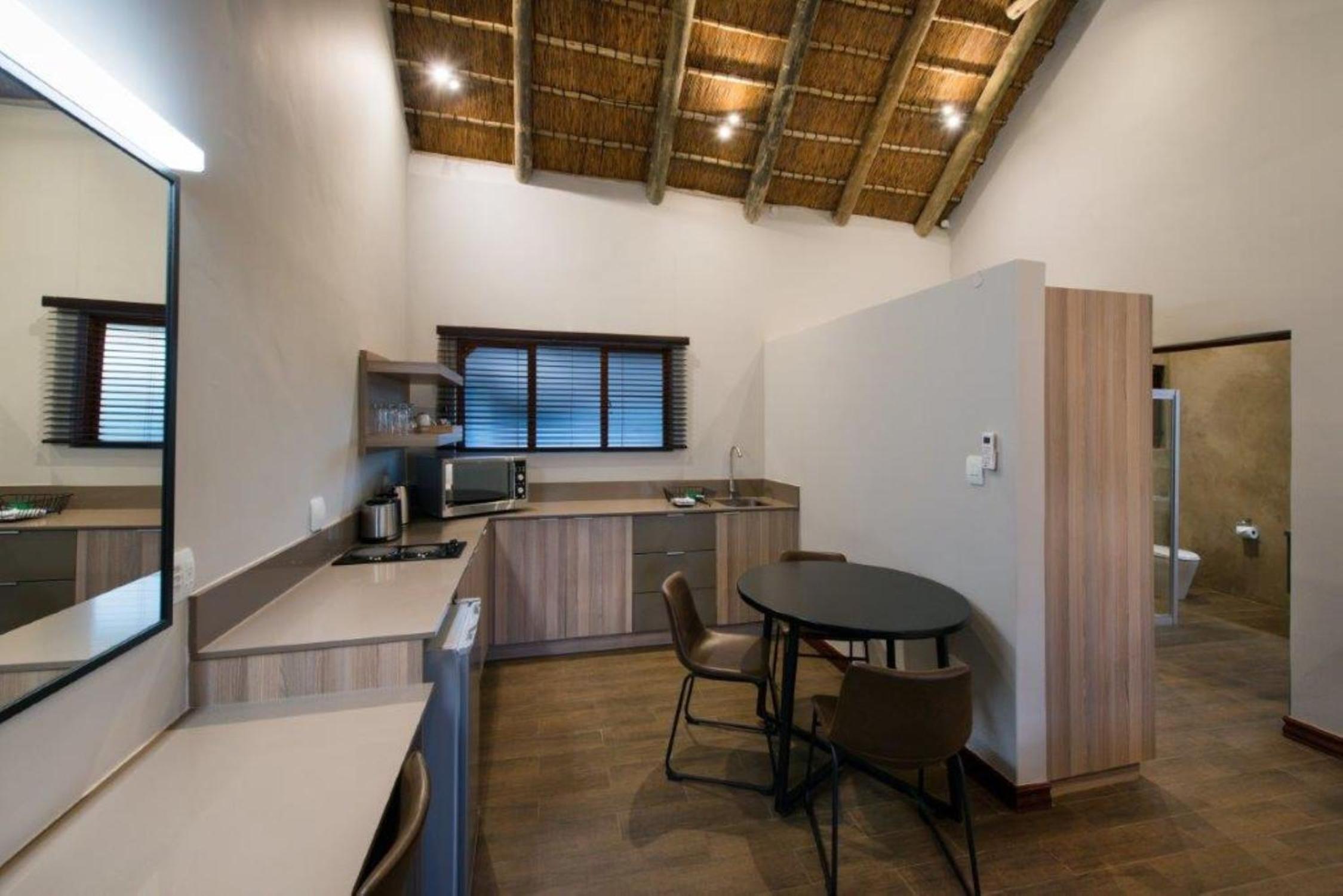 Standard Double Room - Photo 4