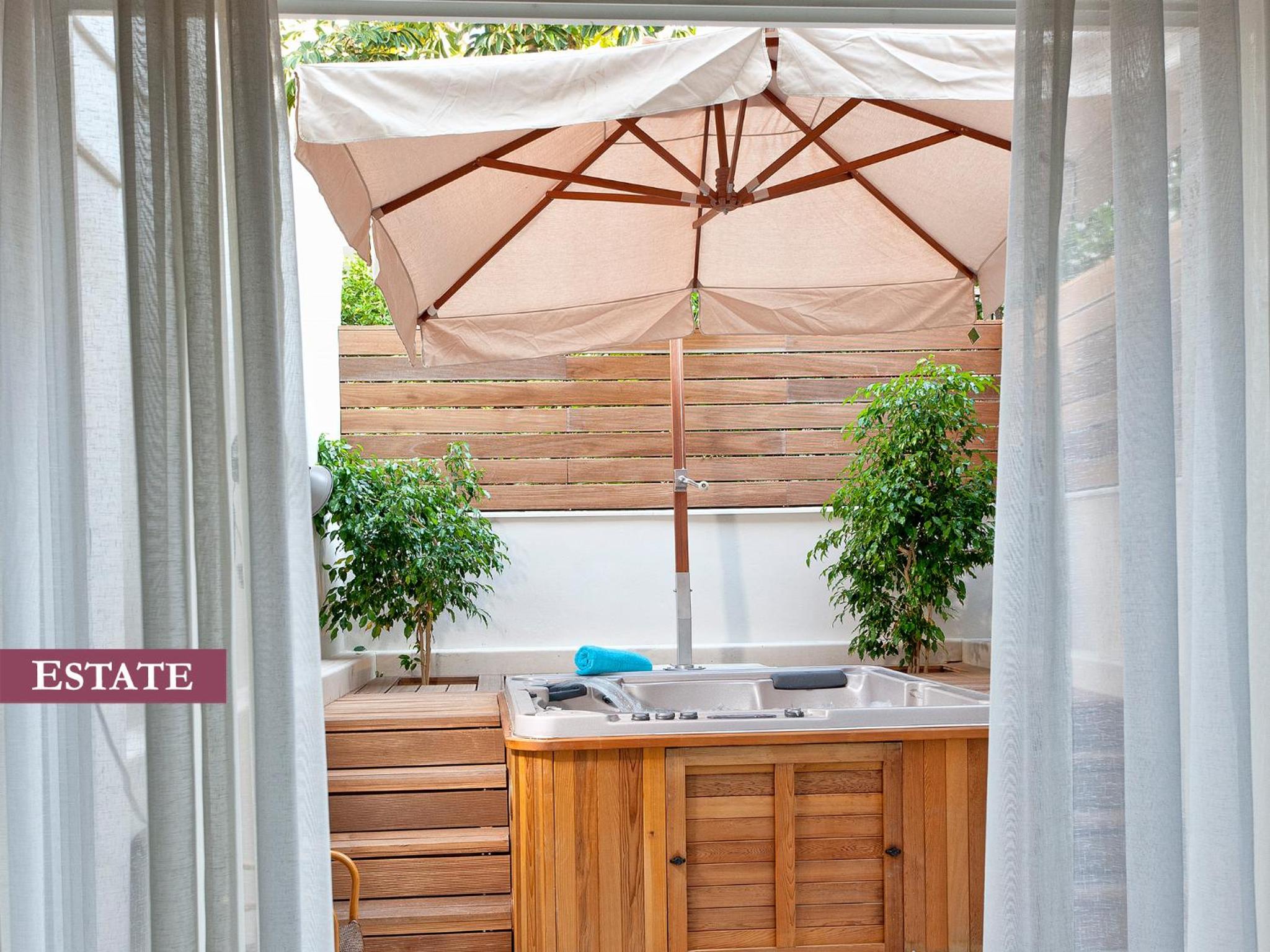 Suite with Spa Access - Estate
