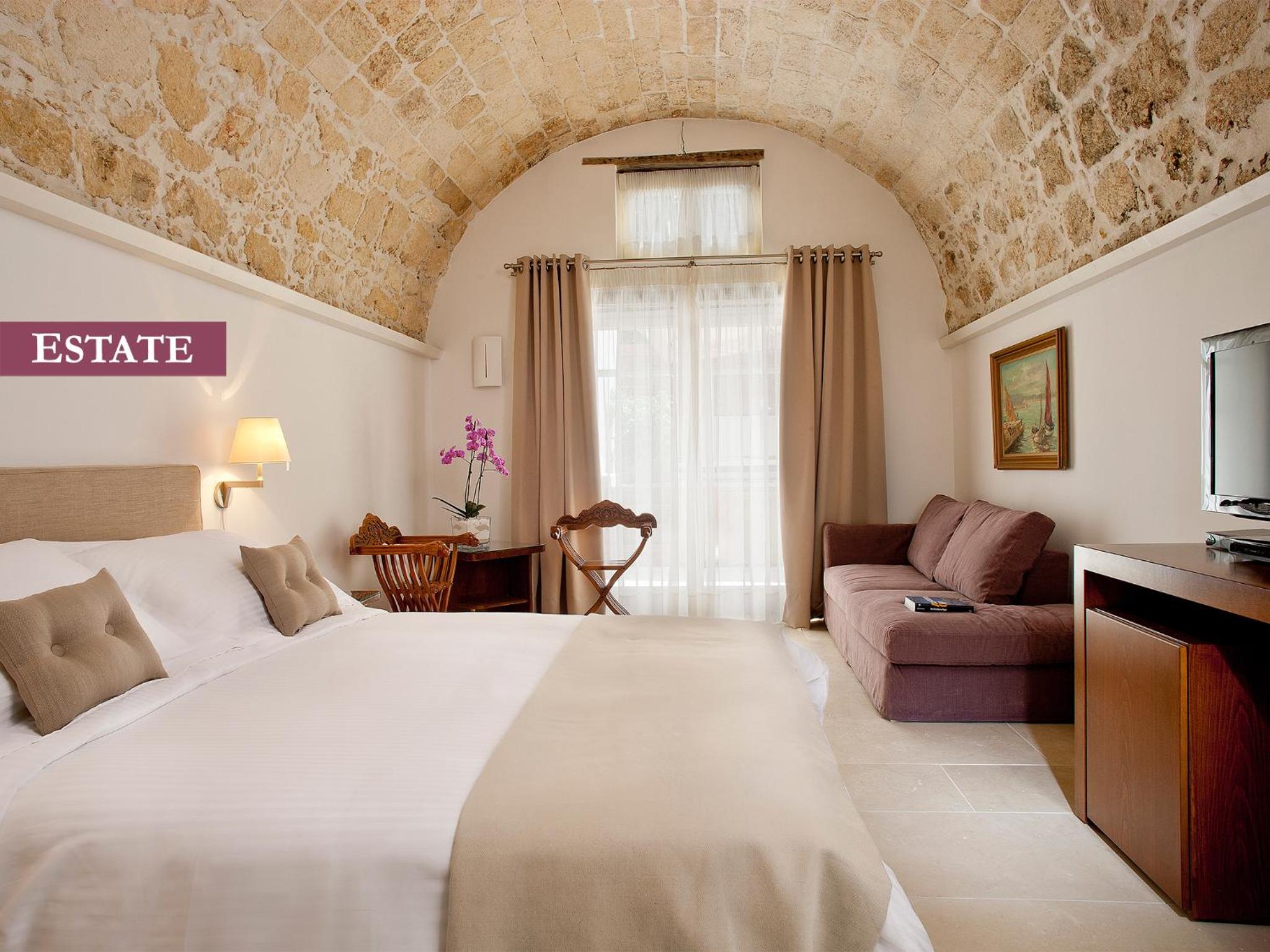 Suite with Spa Access - Estate