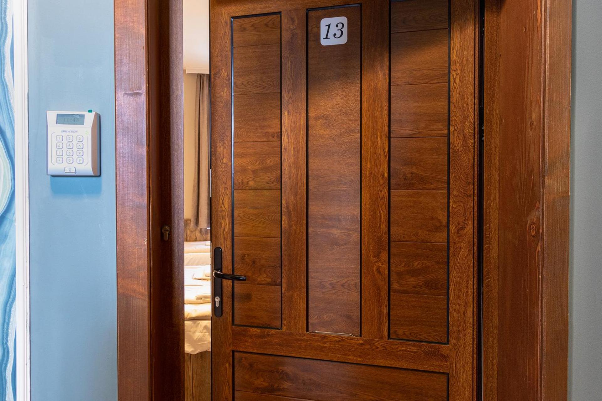 Basic Triple Room