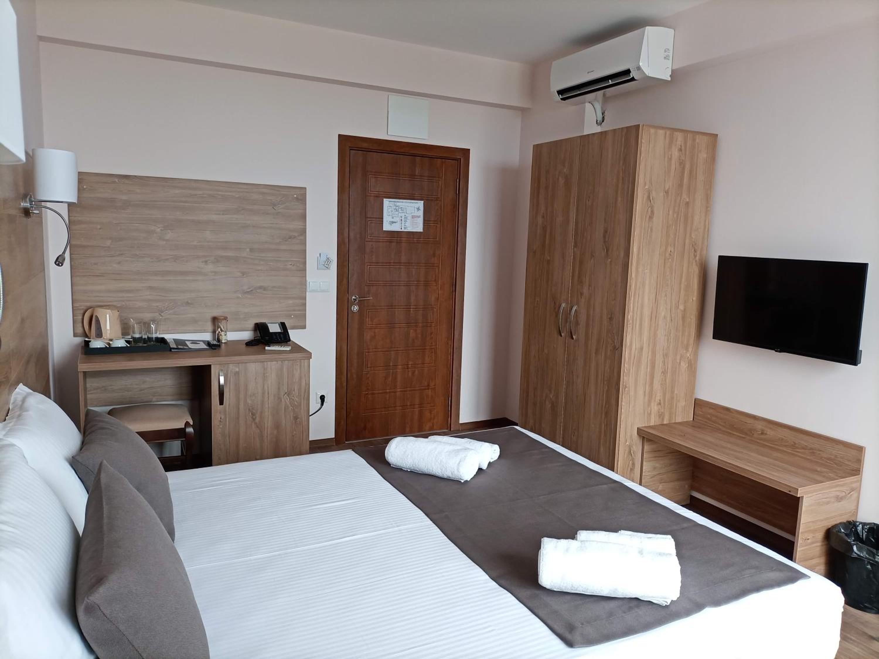 Deluxe Double Room - Photo 3