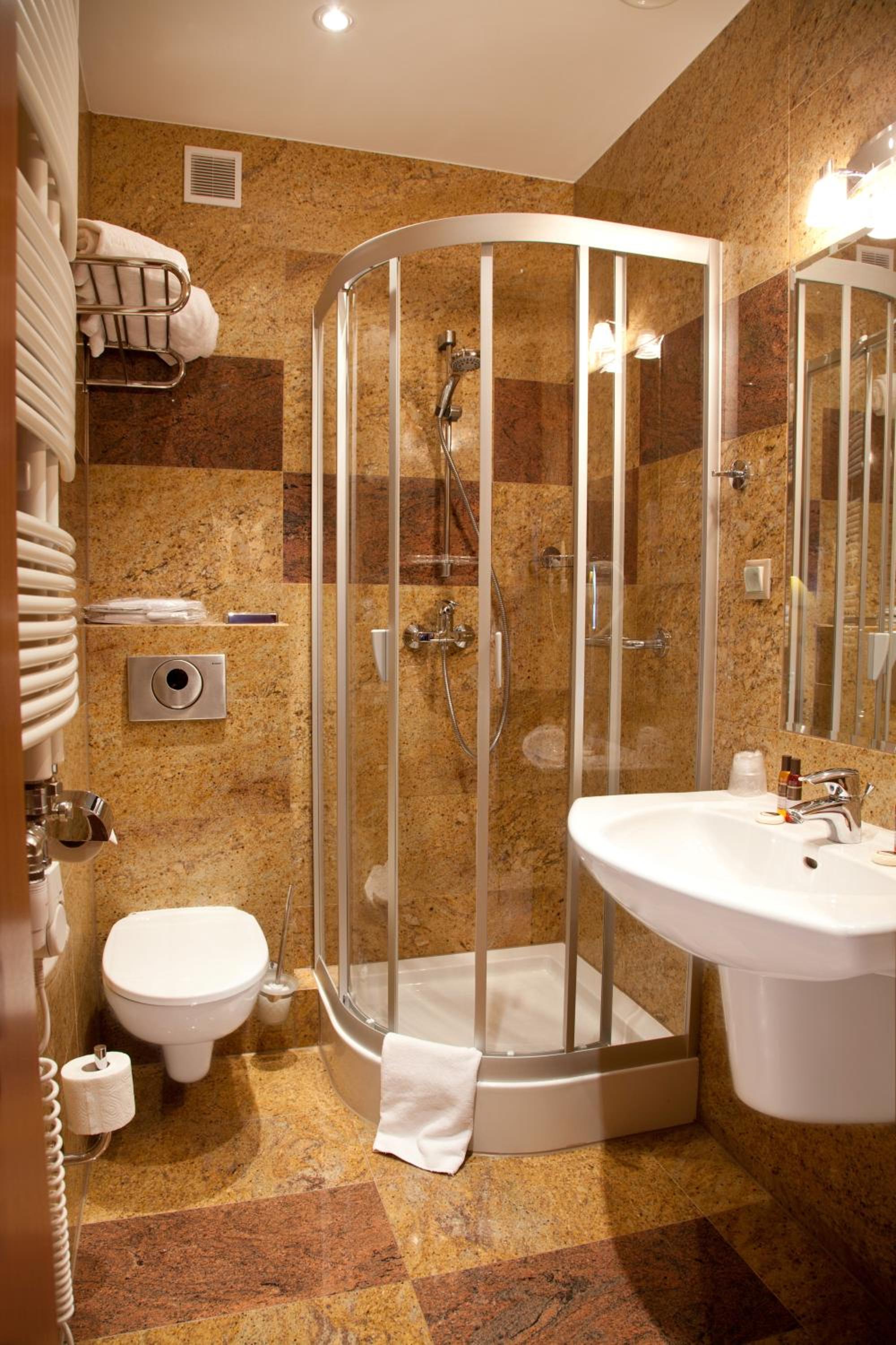 Double Room - Photo 5