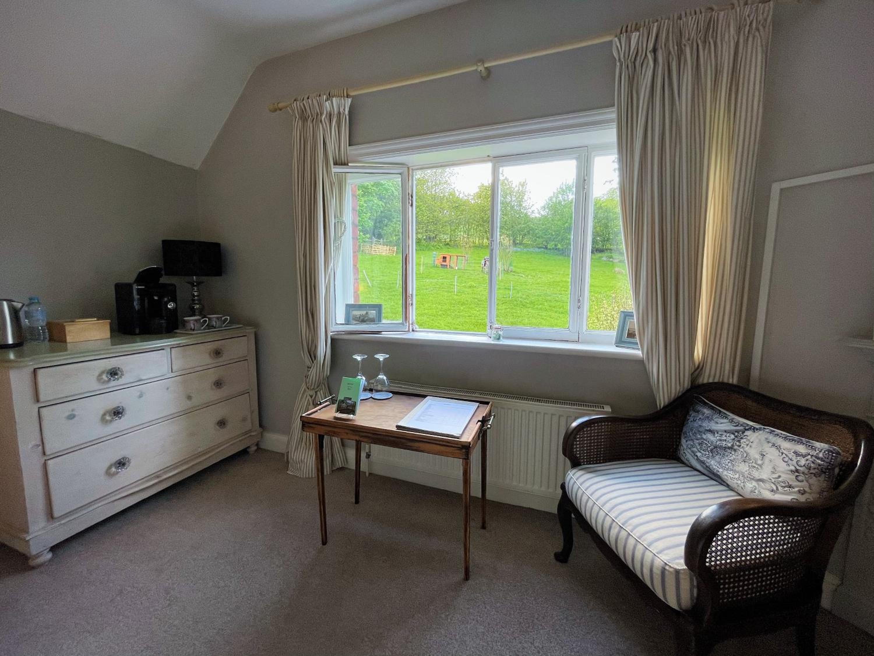 Deluxe Double Room with Bath photo 2