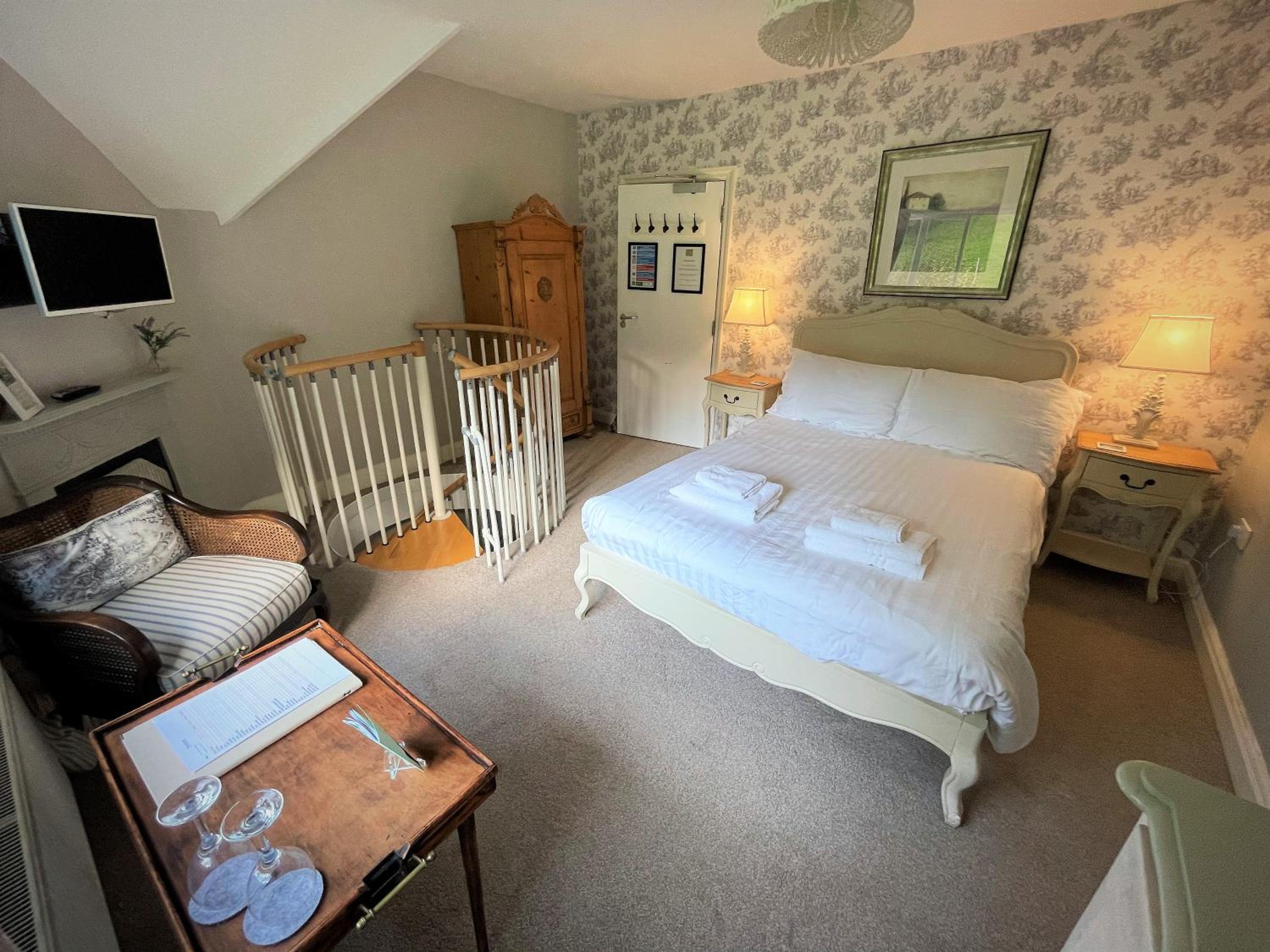 Deluxe Double Room with Bath