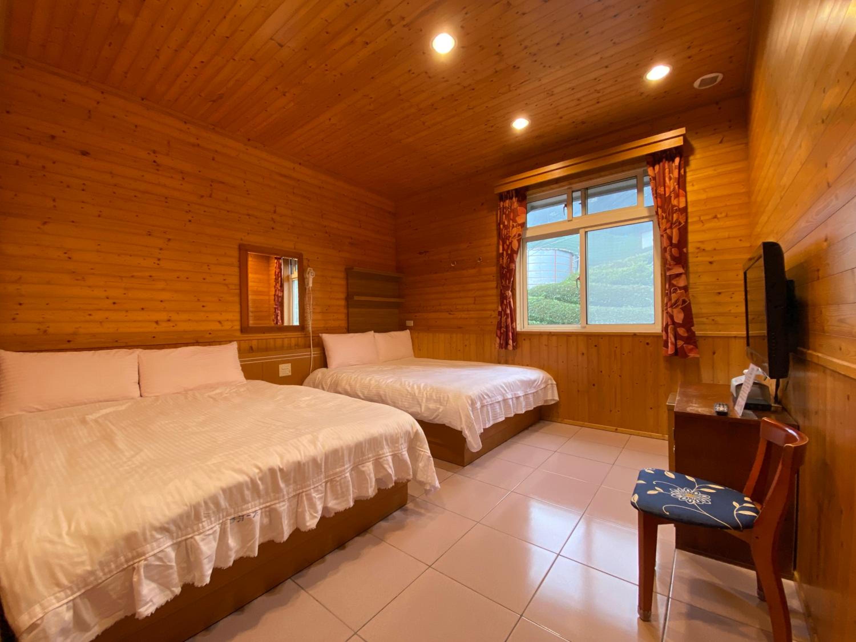 Quadruple Room with Bathroom photo 3