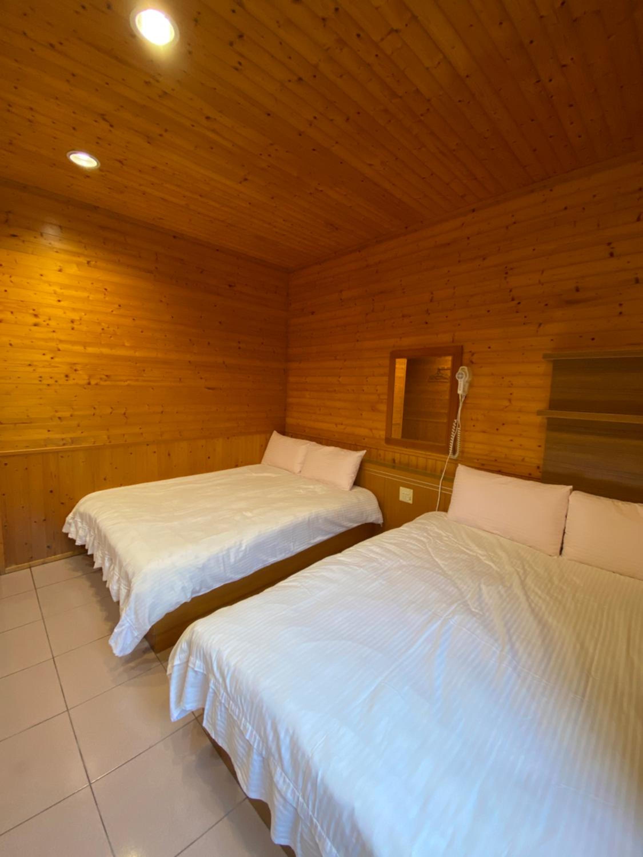 Quadruple Room with Bathroom photo 1