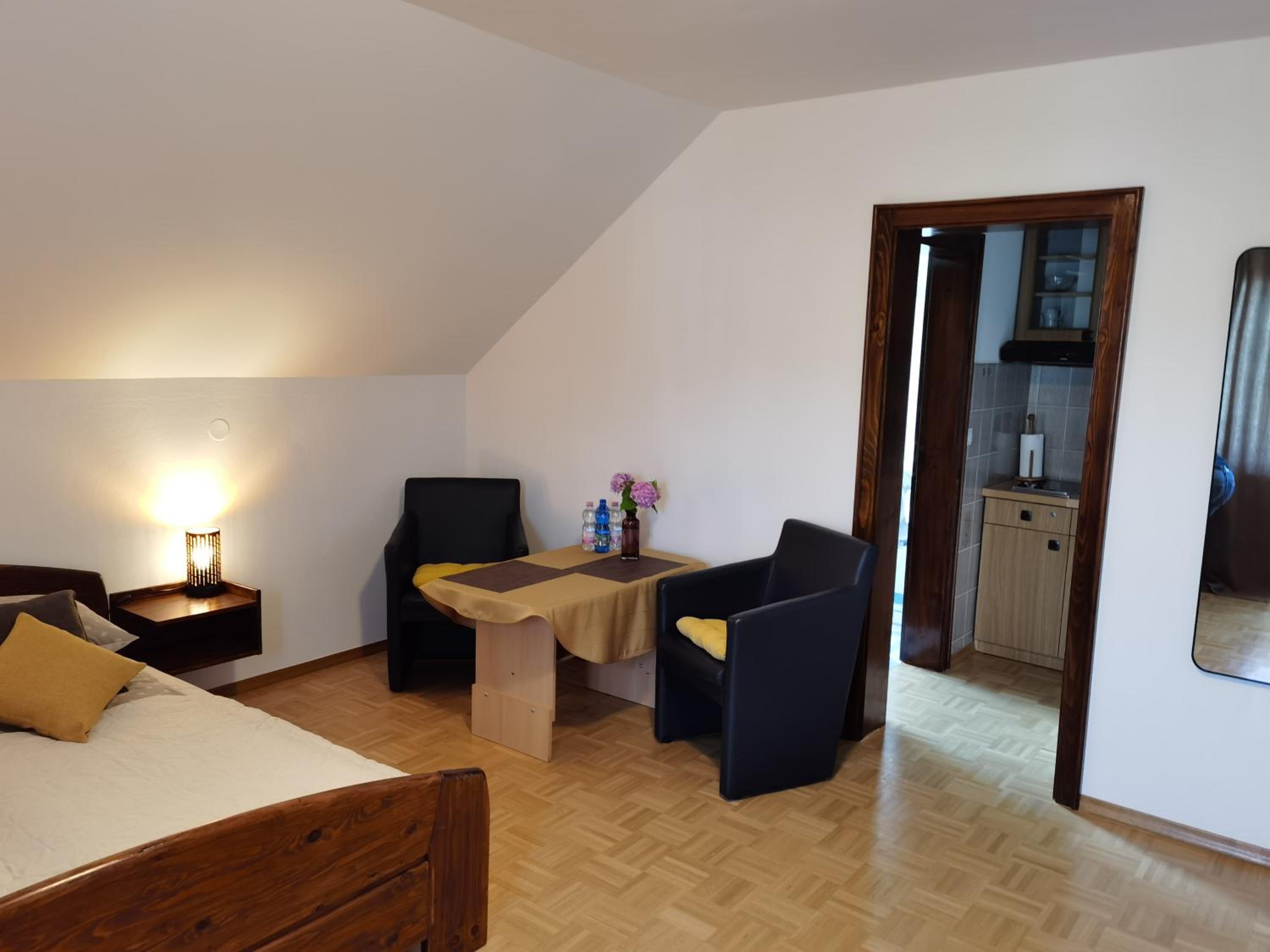 Apartment with Mountain View photo 3