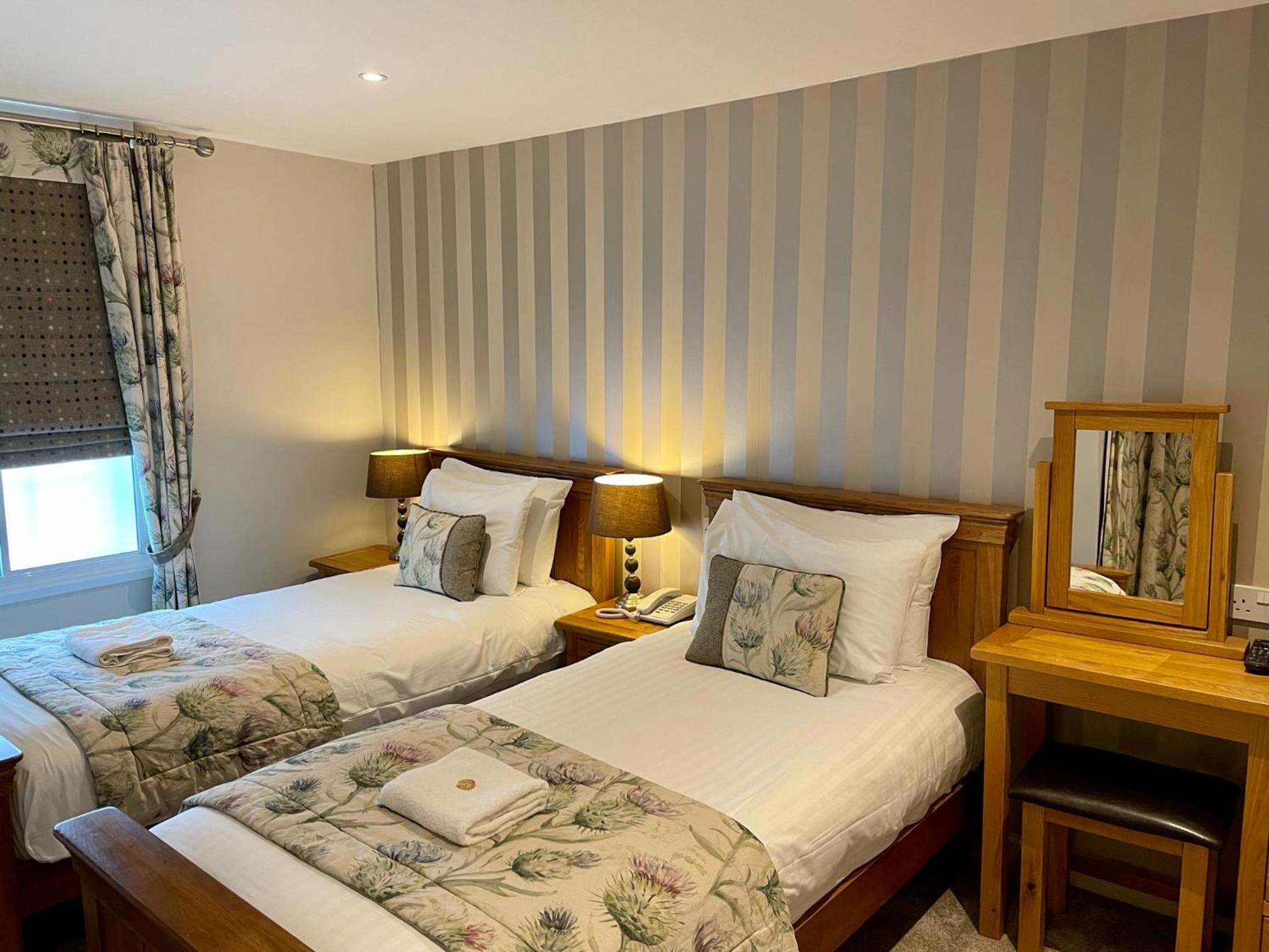Twin Room with Bath