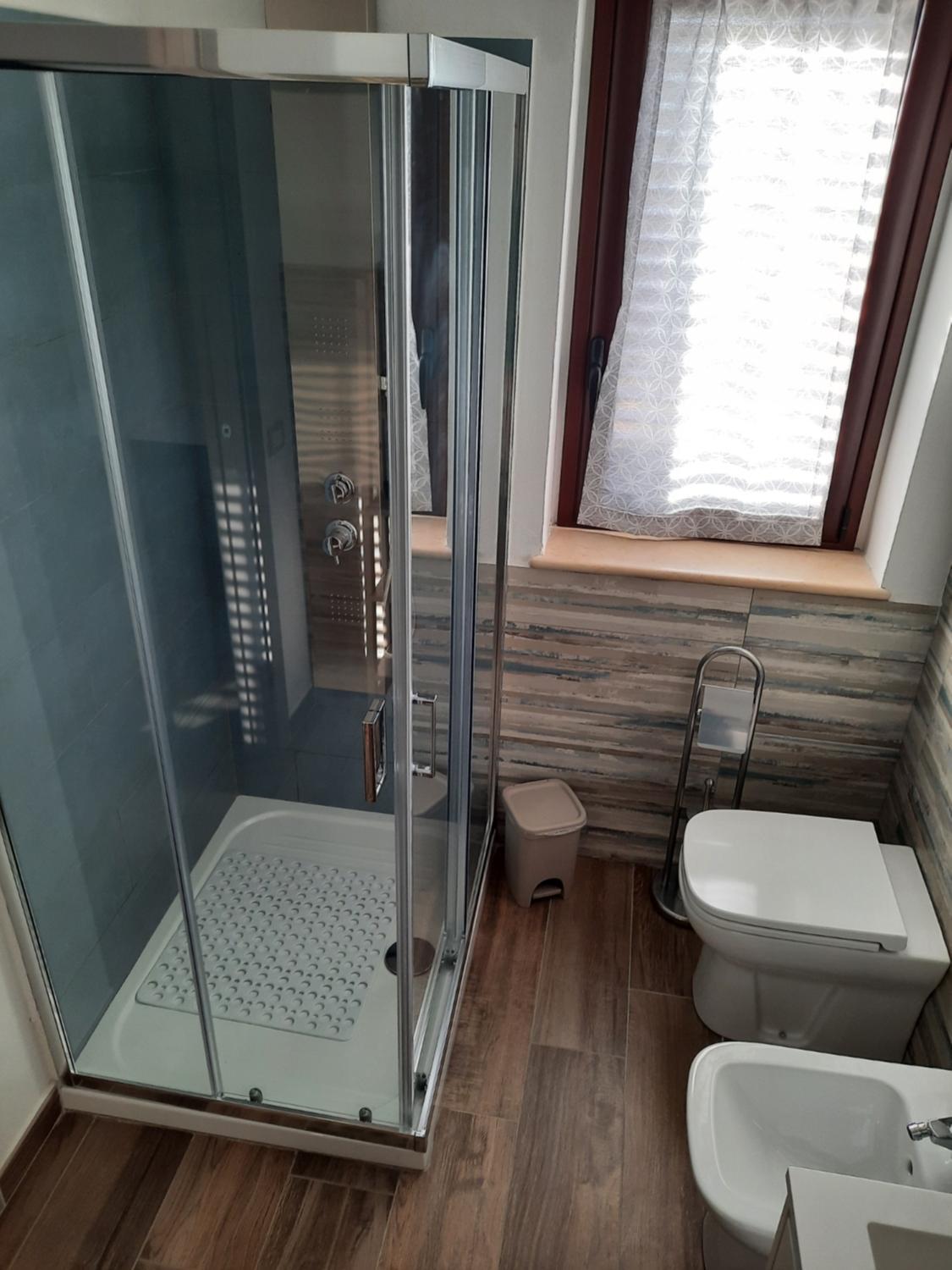 Double Room with Private Bathroom - Photo 5