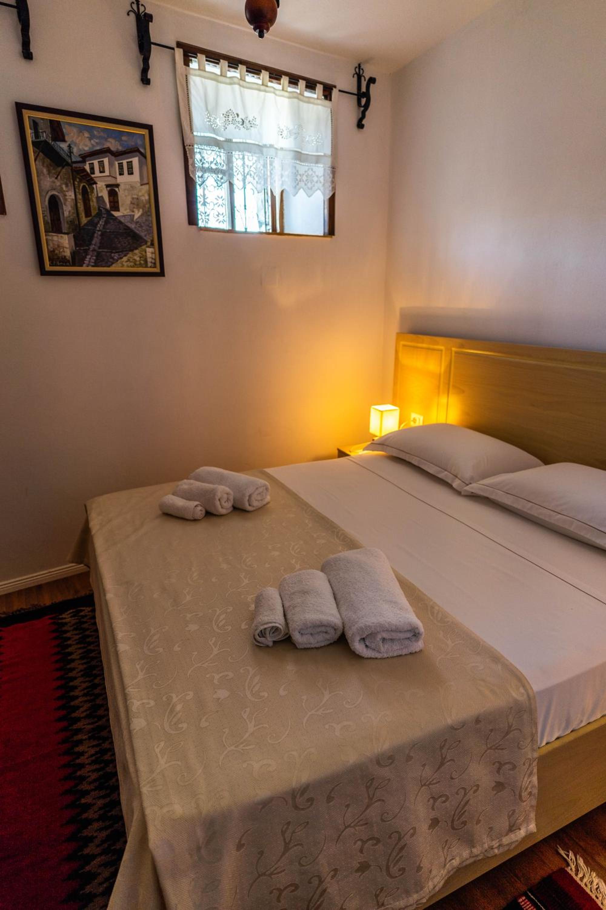 Double Room with Private Bathroom photo 3