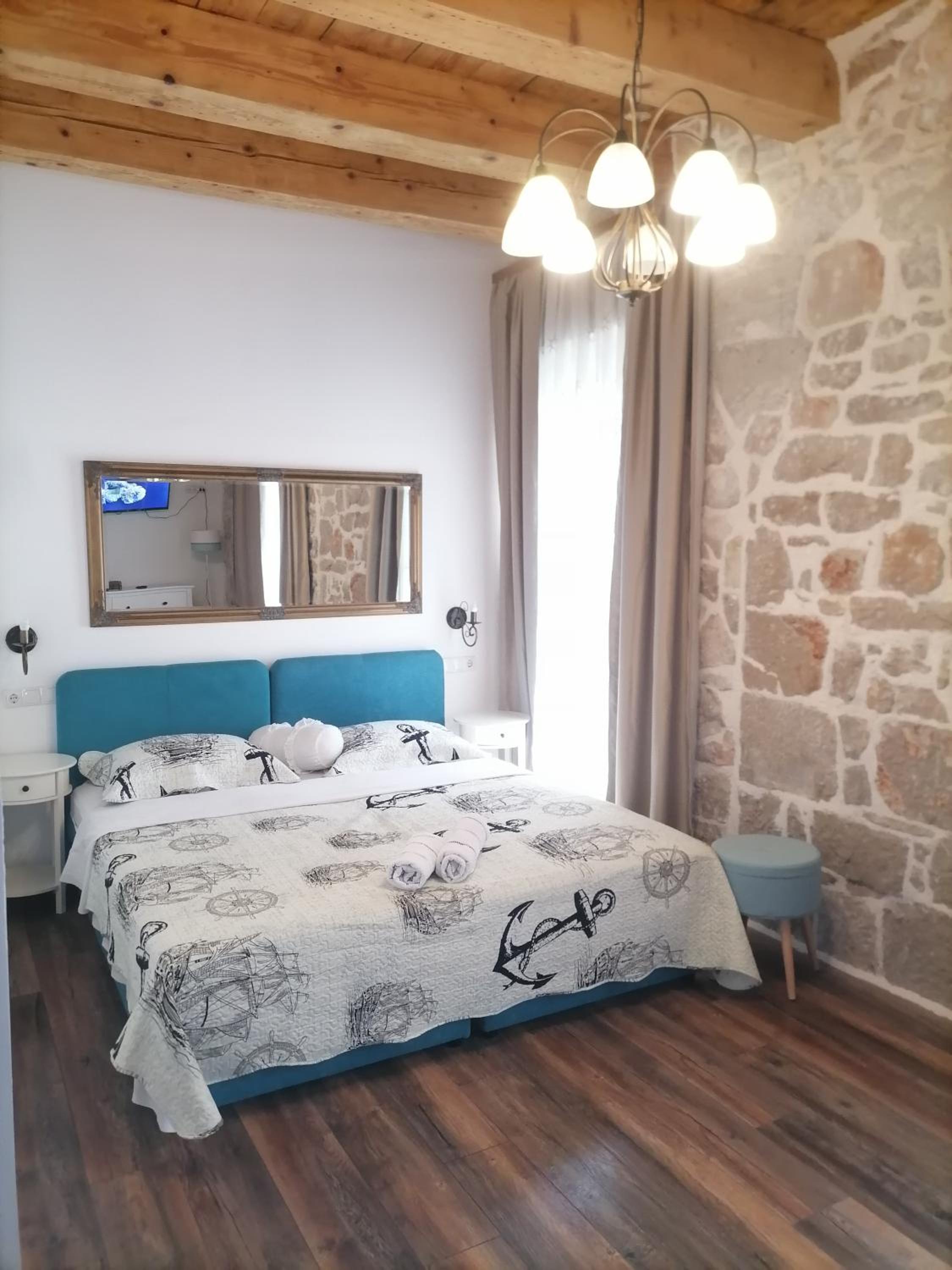 Standard Triple Room with Sea View - Photo 5