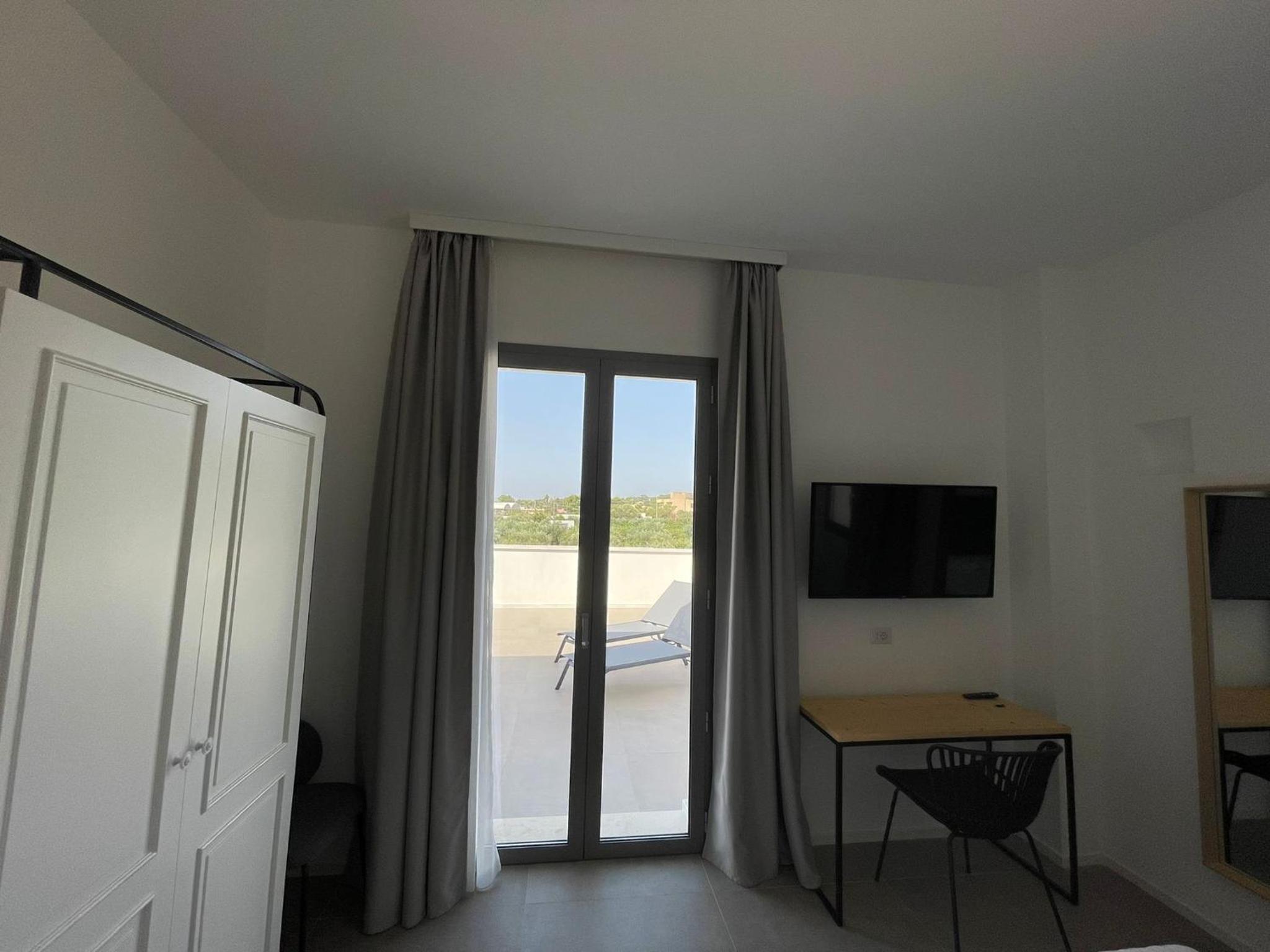 Deluxe Double Room photo 3