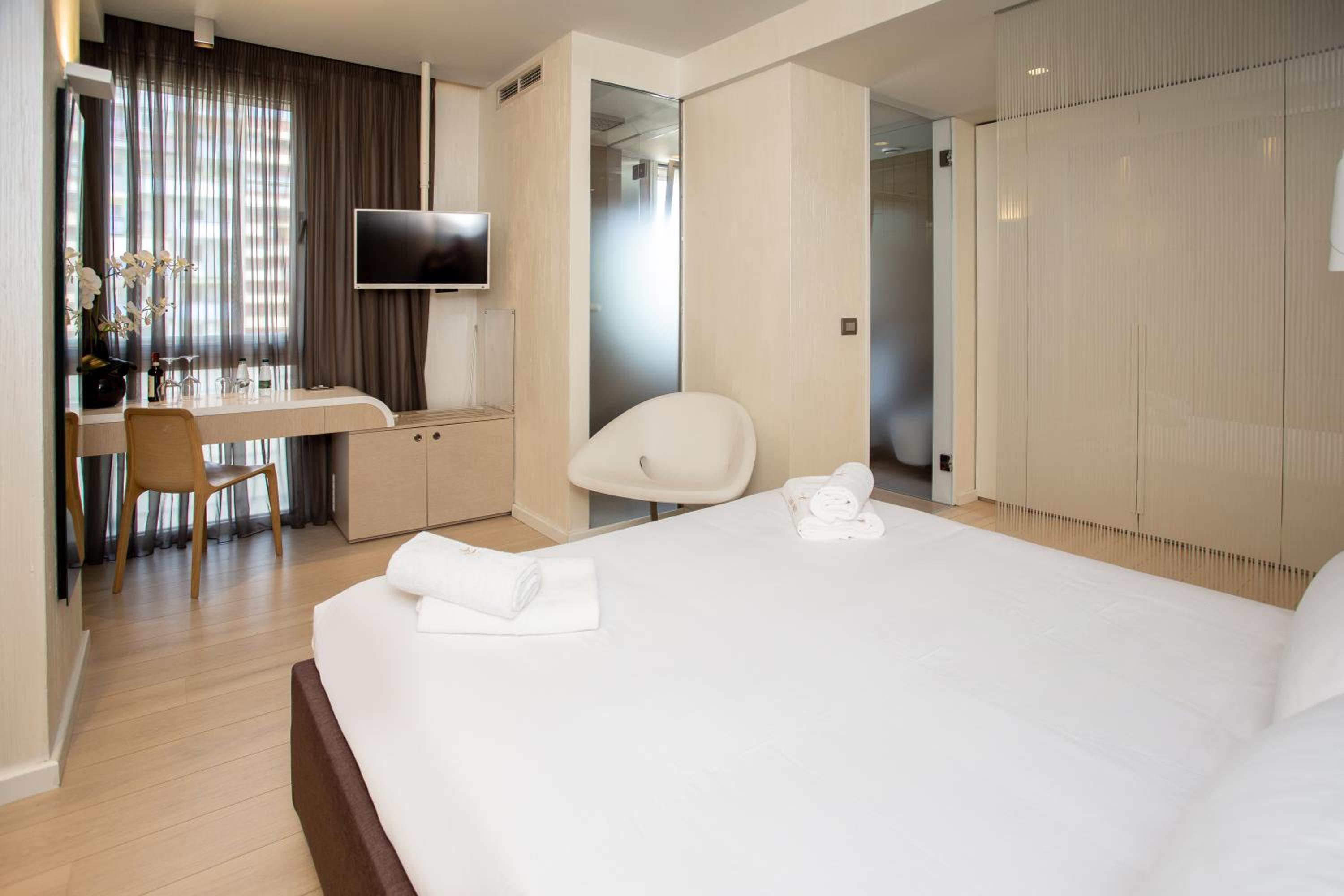 Deluxe Double Room photo 2