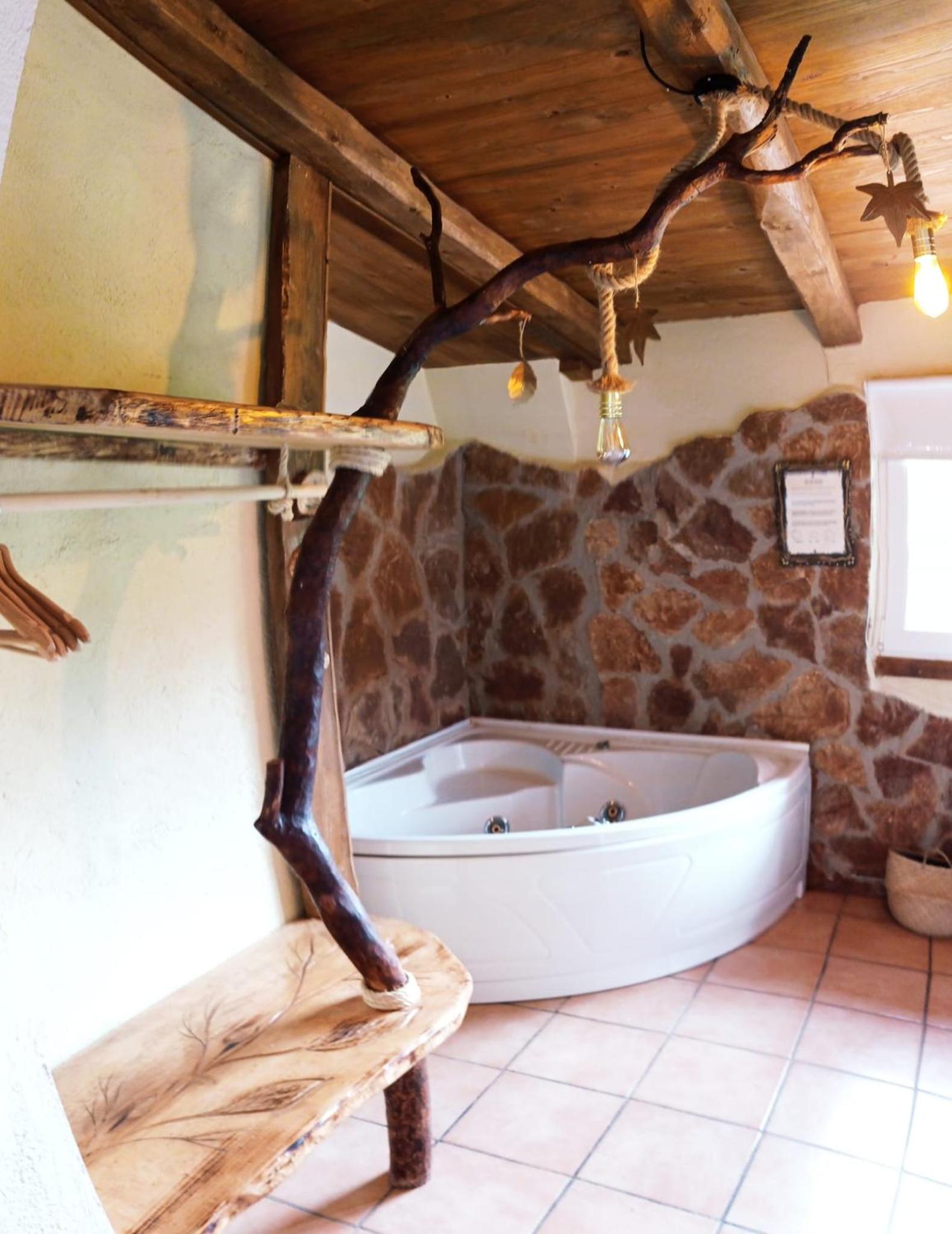 Double Room with Spa Bath photo 3