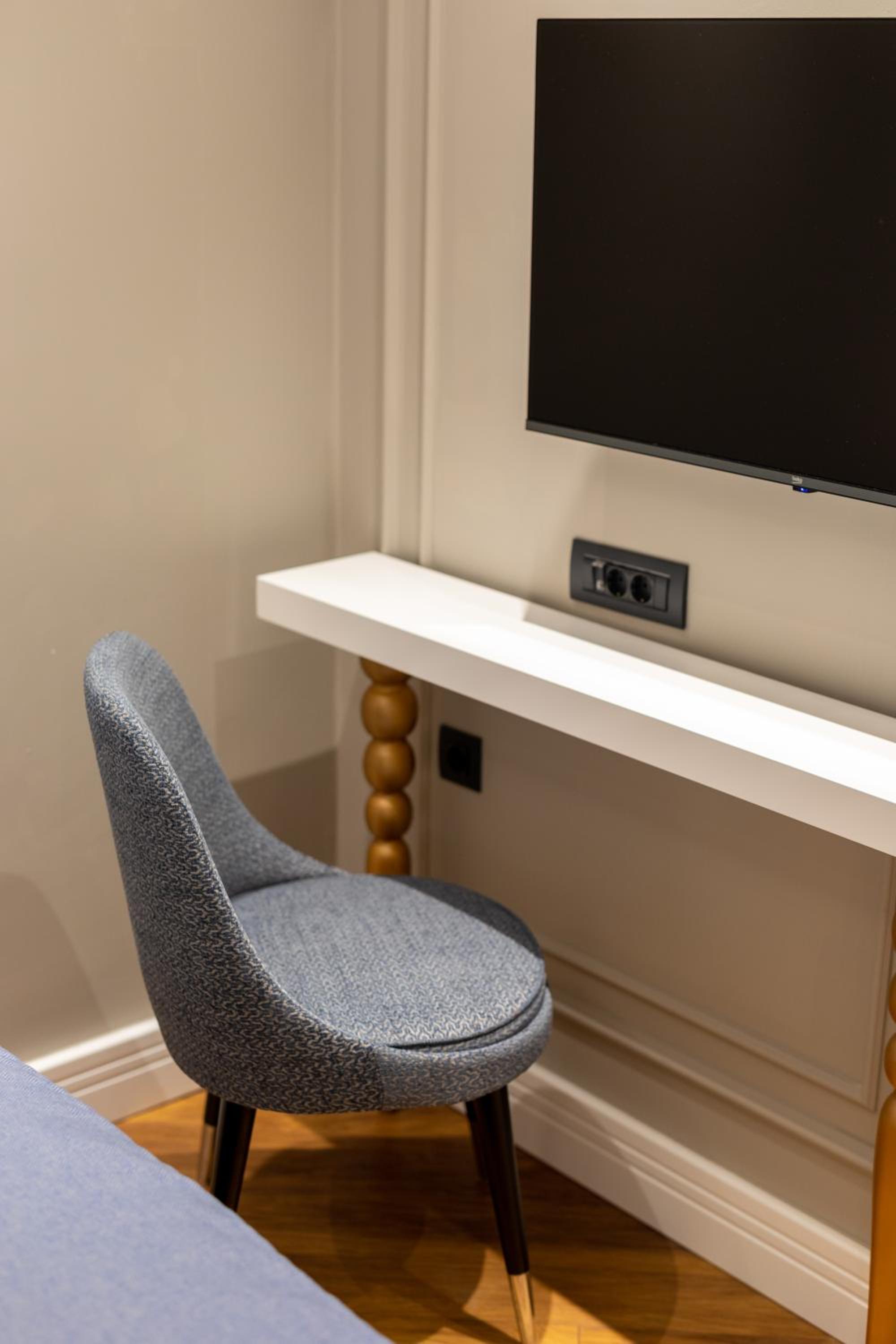 Deluxe Suite photo 2