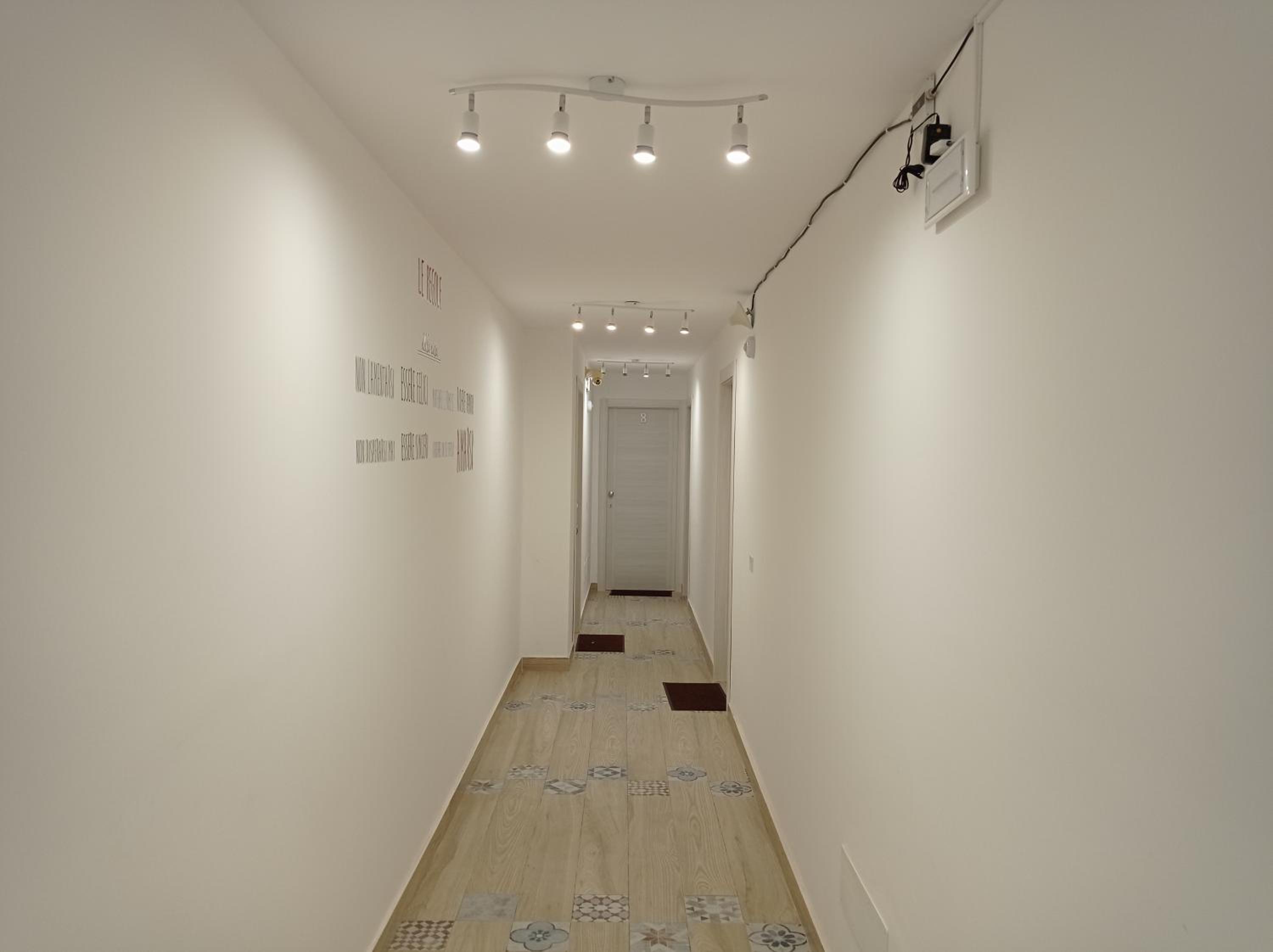 Deluxe Room - Photo 14