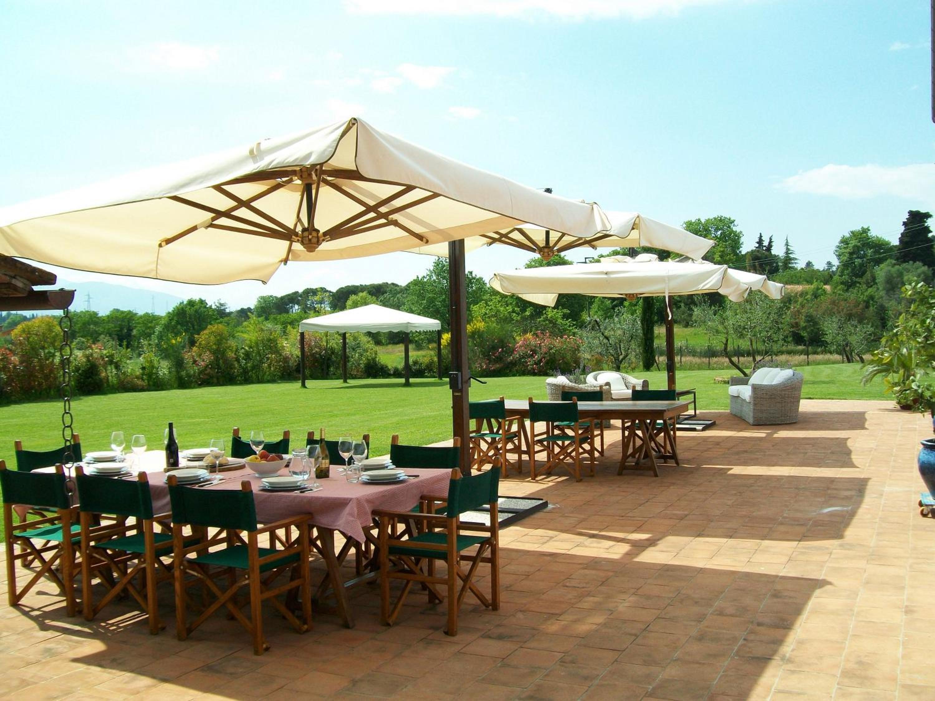 Seven-Bedroom Villa with Private Pool photo 2