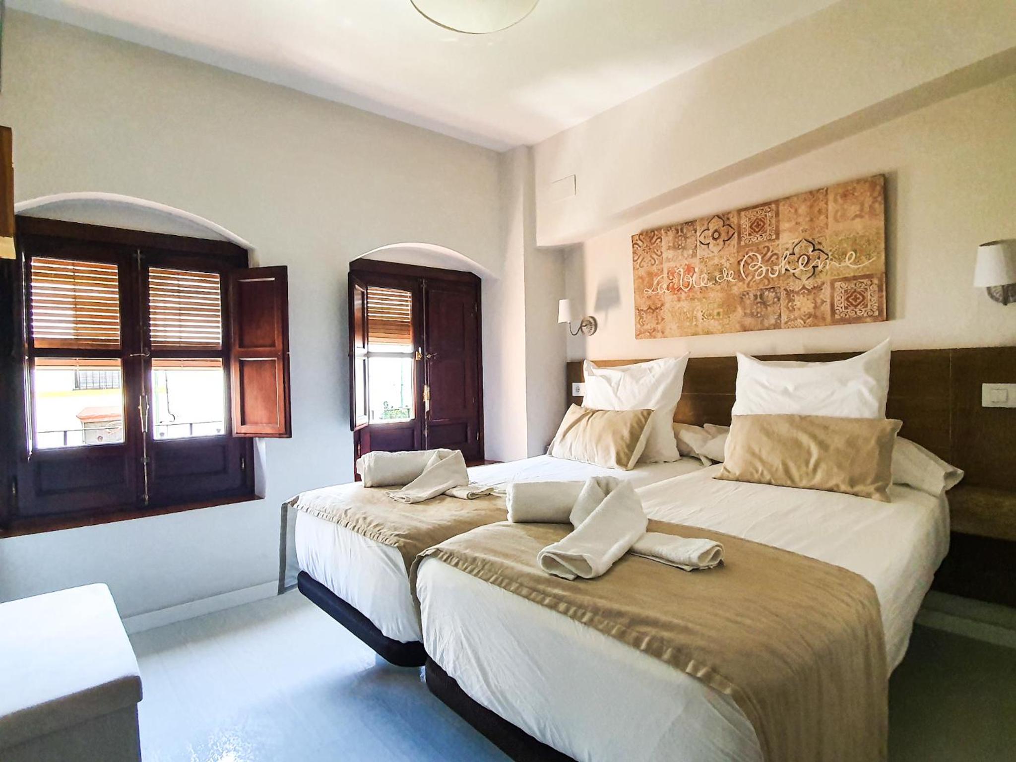 Apartment with Terrace - Photo 6