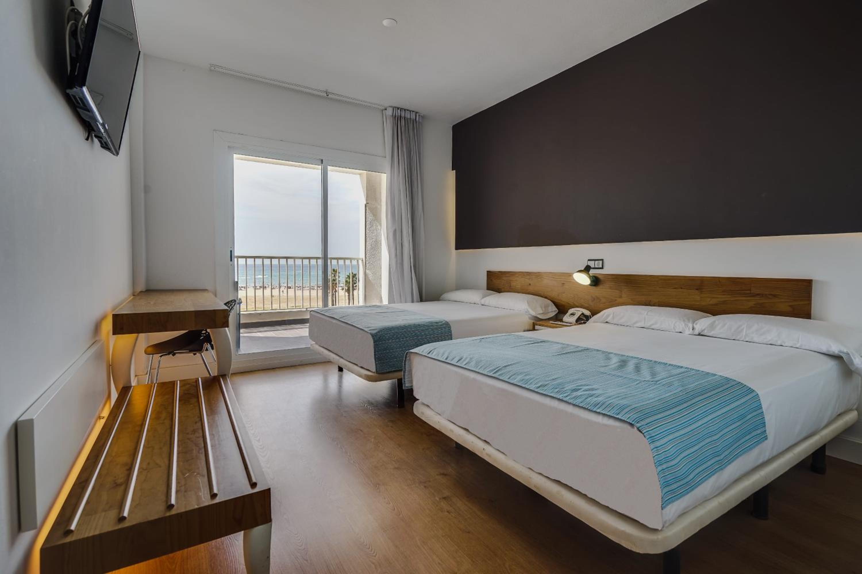 Habitación Doble Superior con Terraza y Vista al Mar