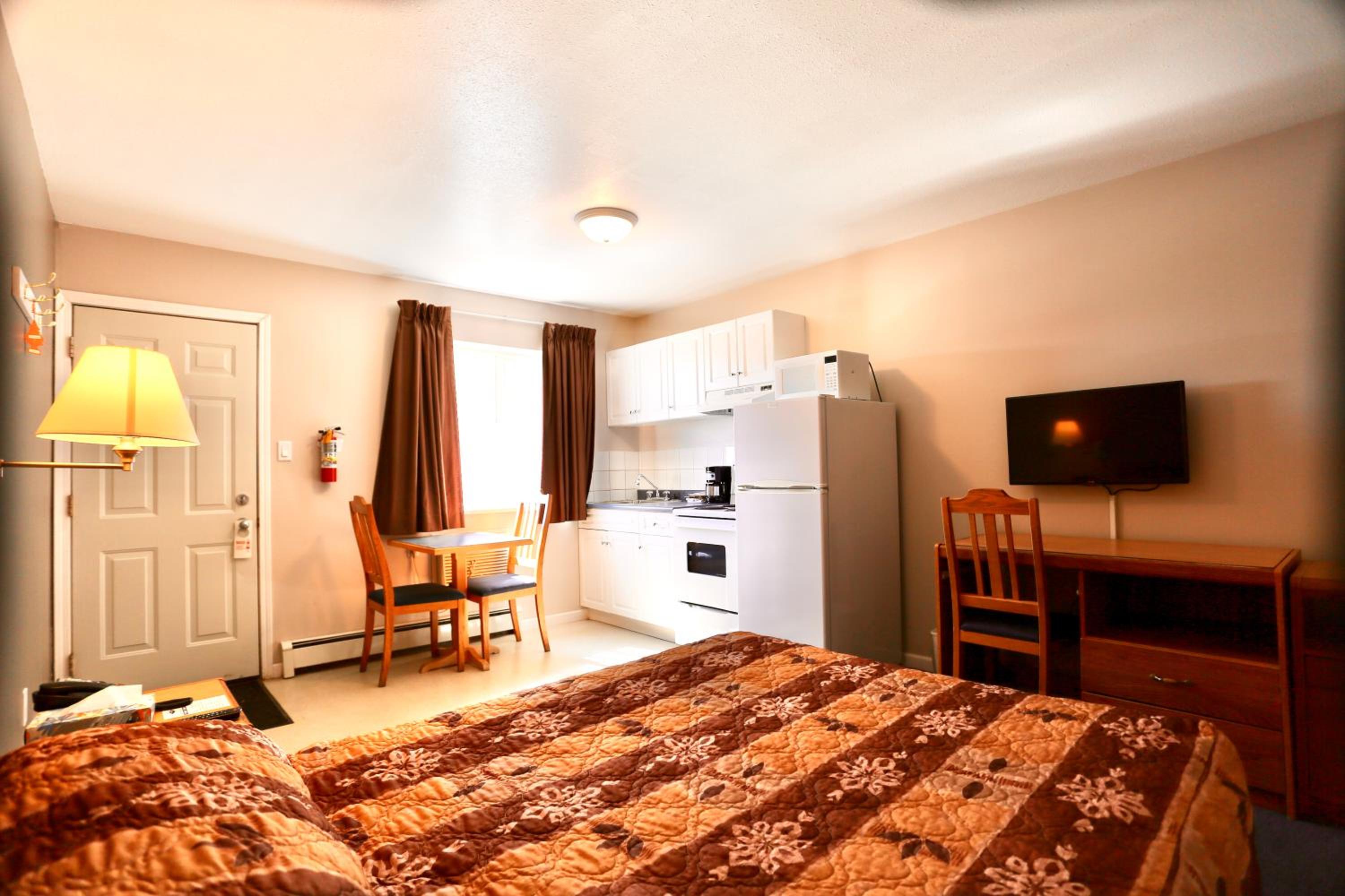 Deluxe Room - Photo 1