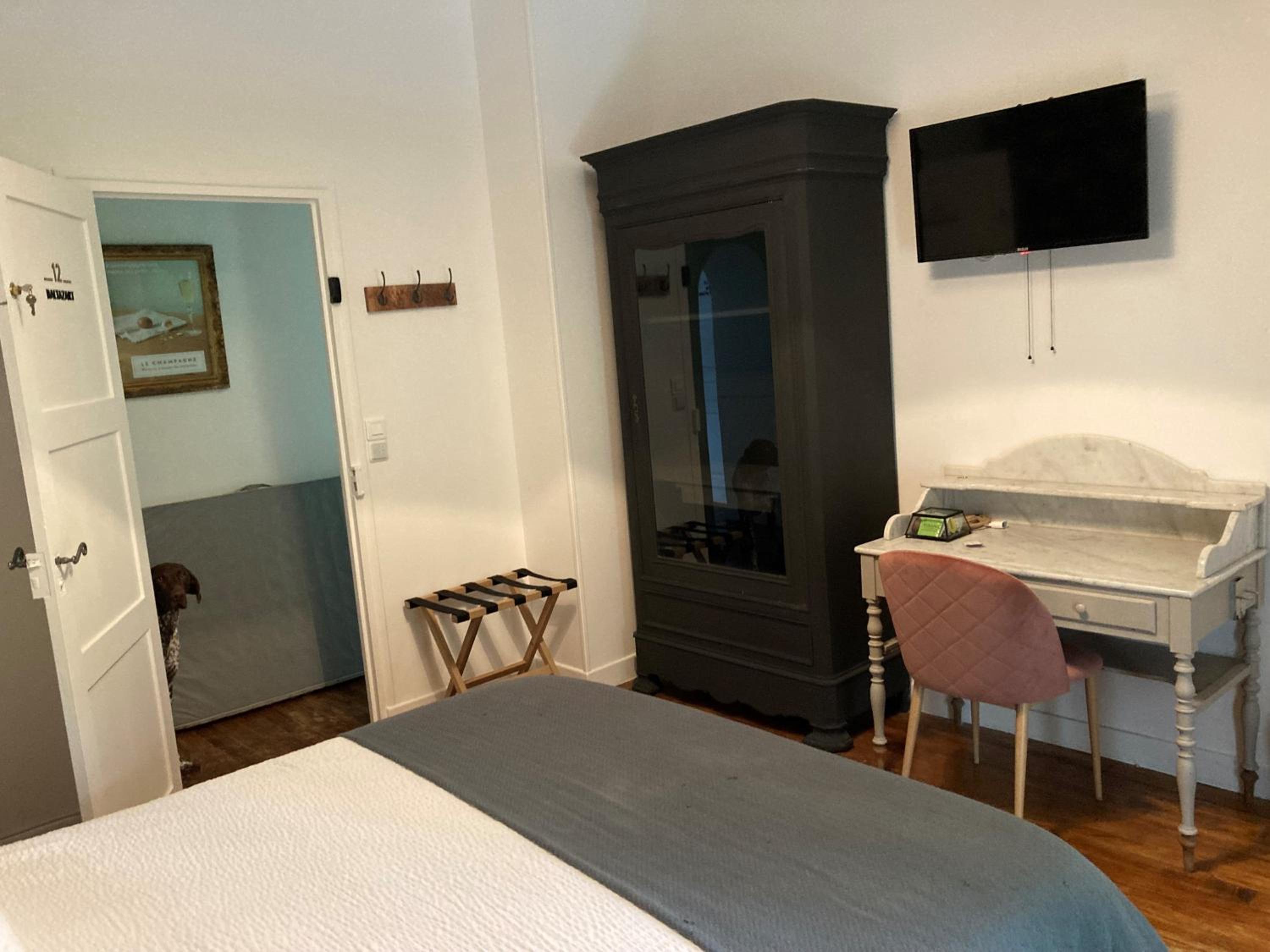 Double Room - Photo 1