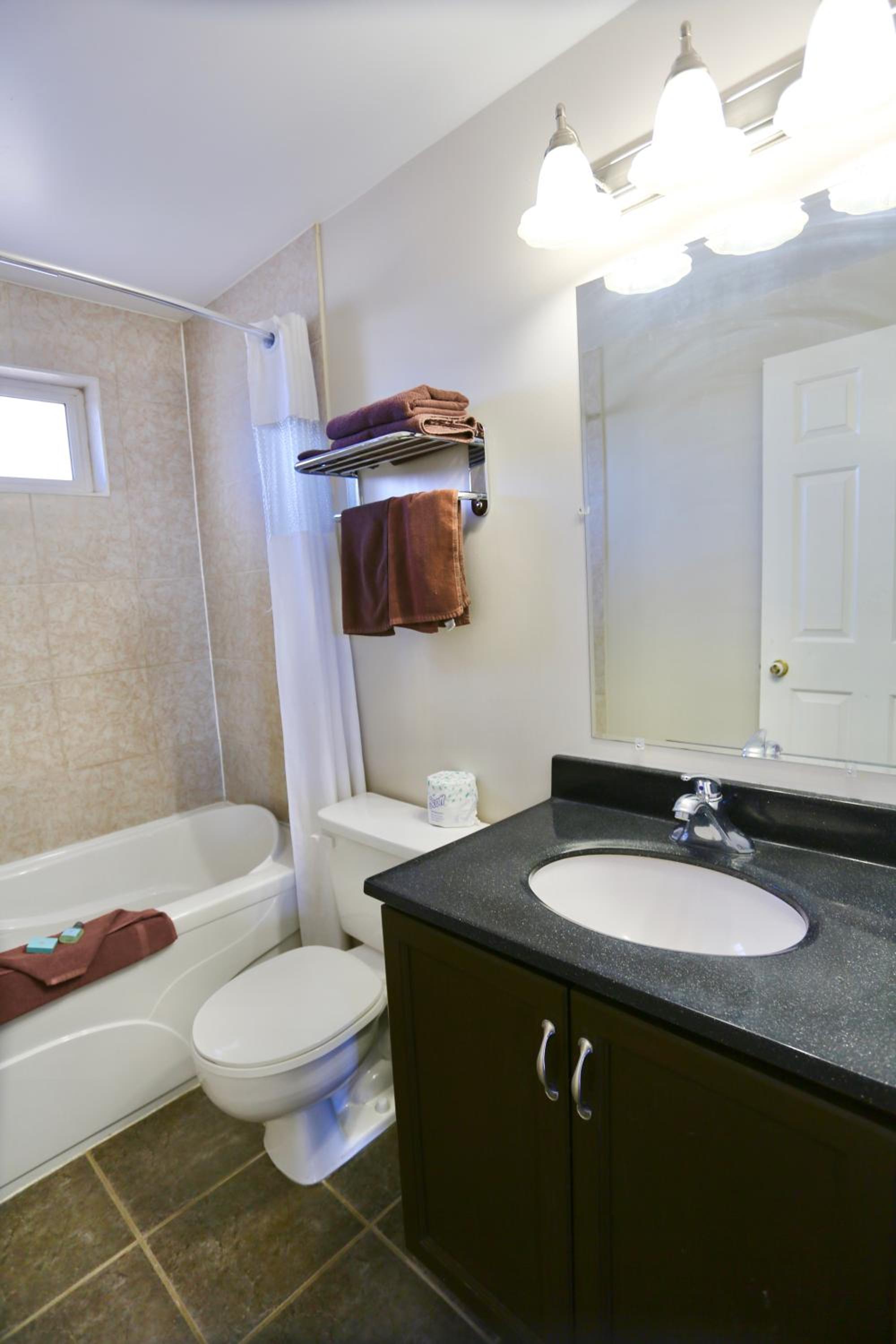 Deluxe Quadruple Room - Photo 7