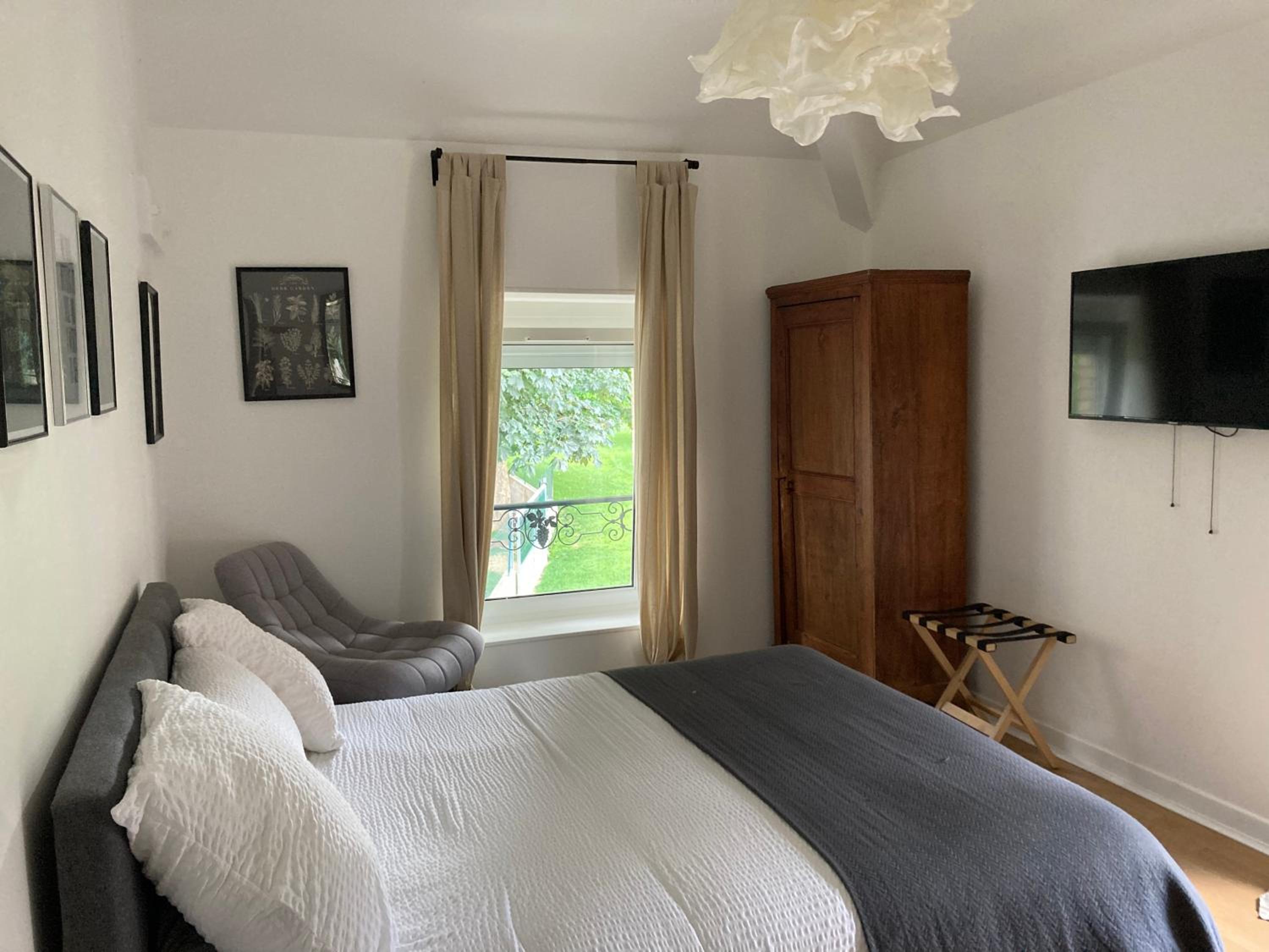 Double Room - Photo 4