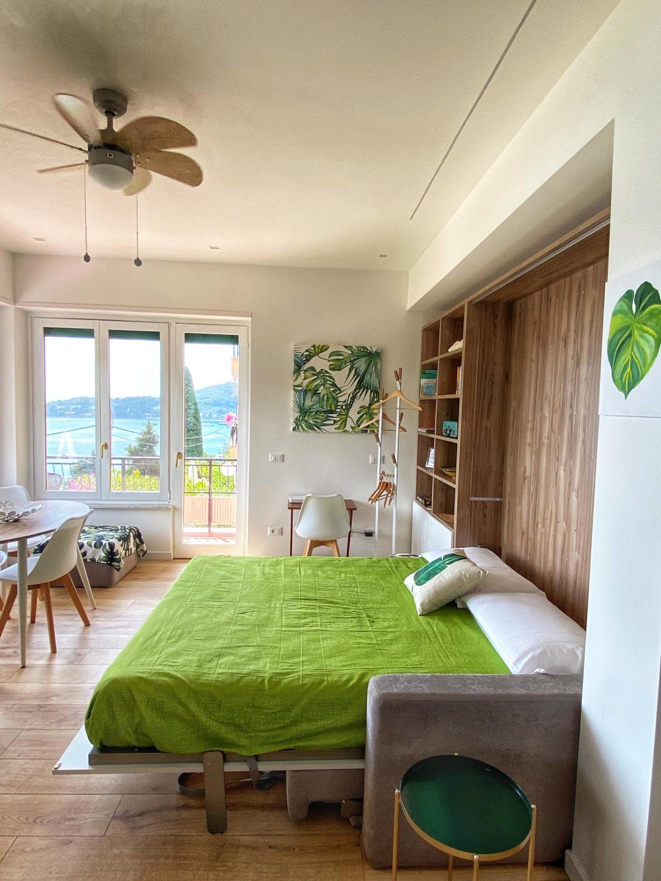 Apartment with Sea View photo 2