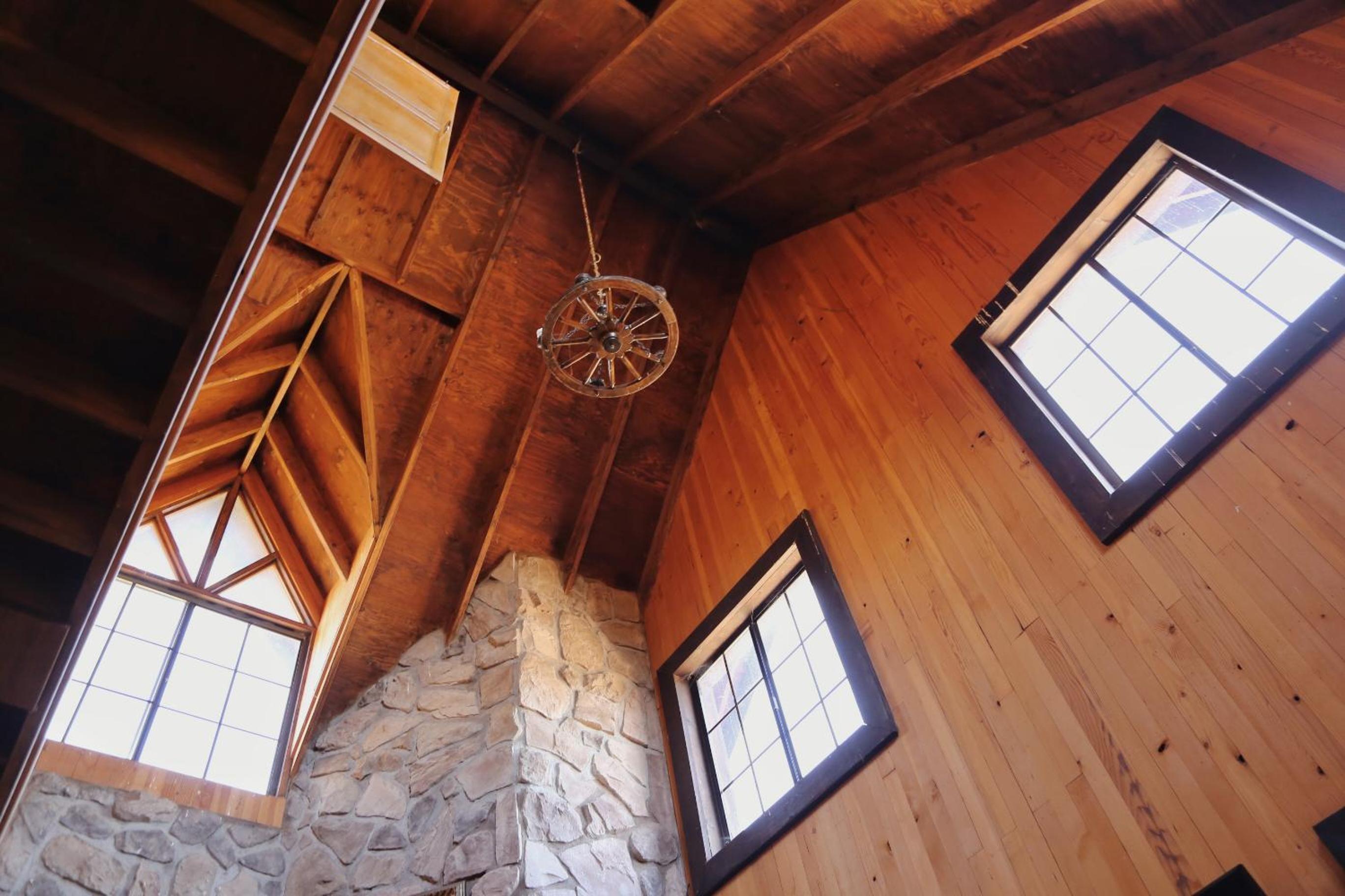 Two-Bedroom Chalet - Photo 18