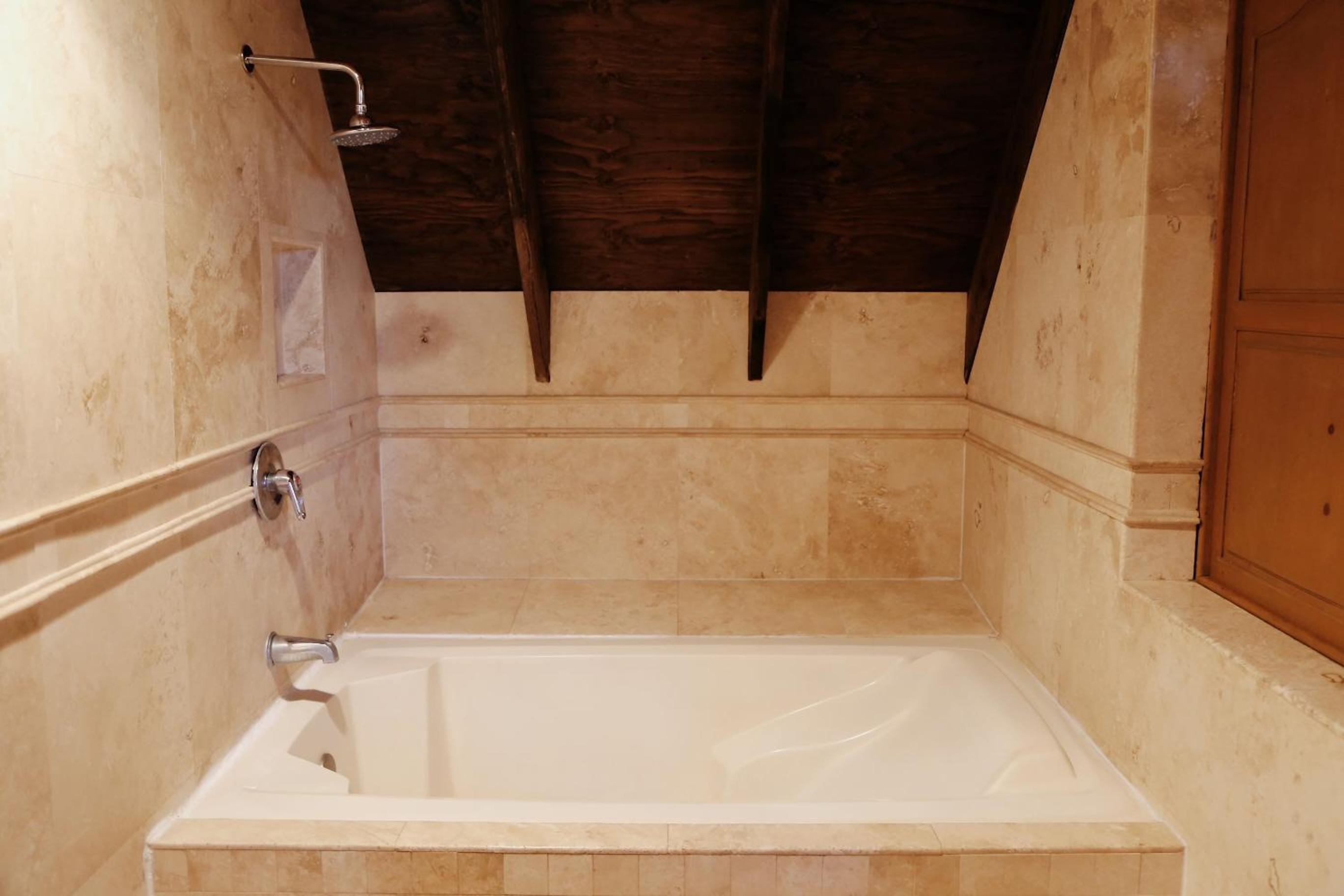 Two-Bedroom Chalet - Photo 14
