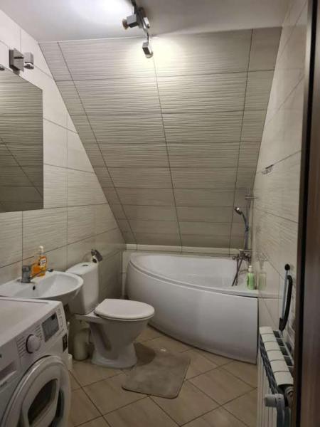 One-Bedroom Apartment - Photo 6