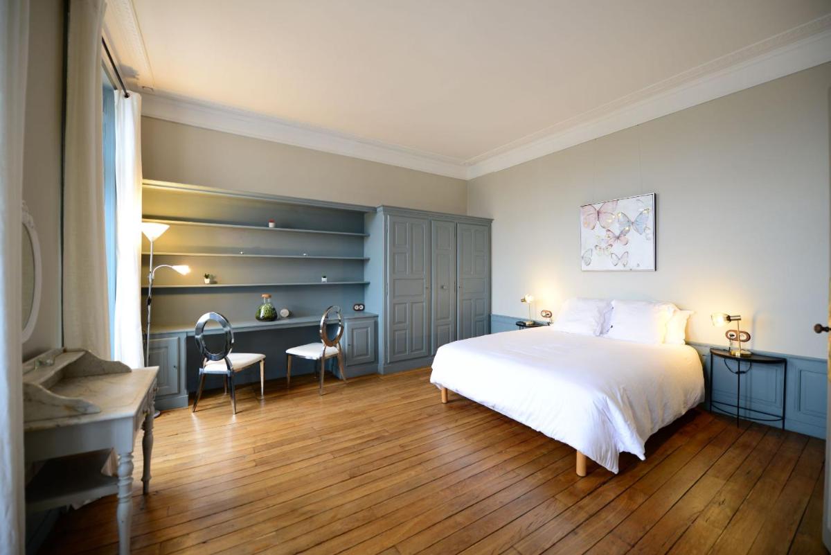 Large Double Room photo 1