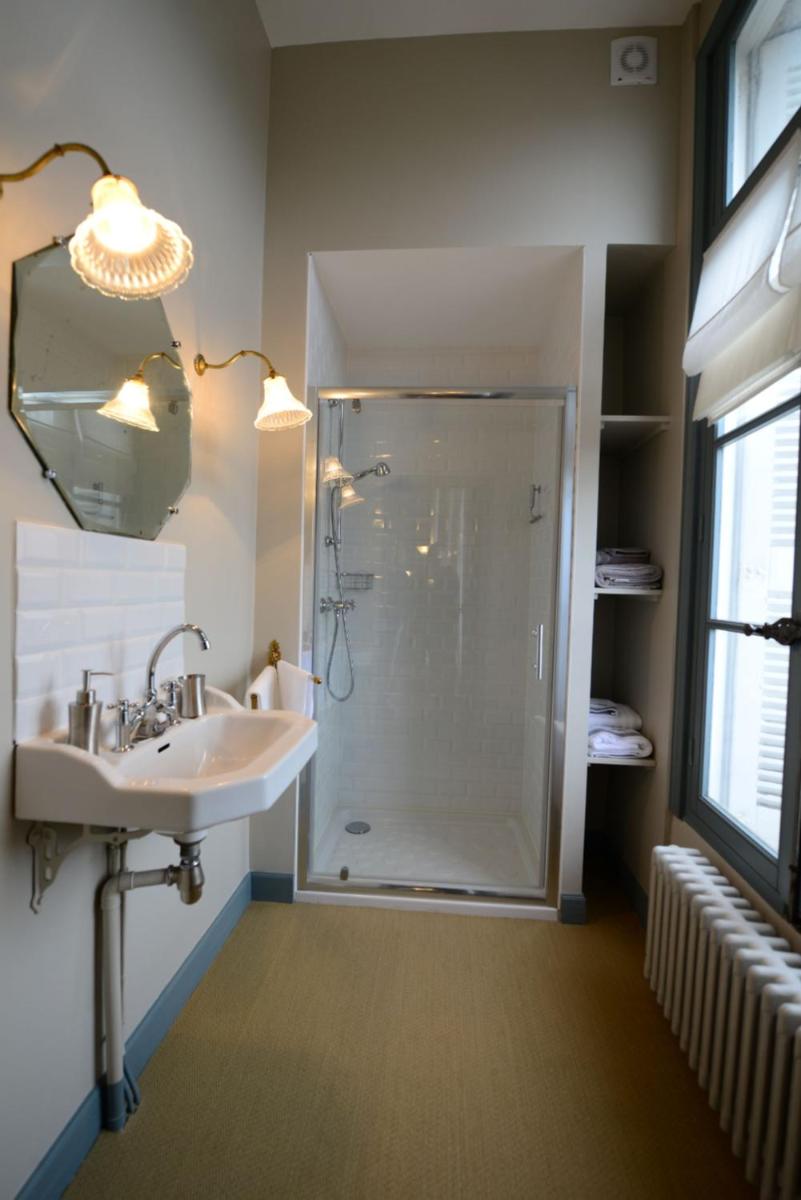 Large Double Room photo 2