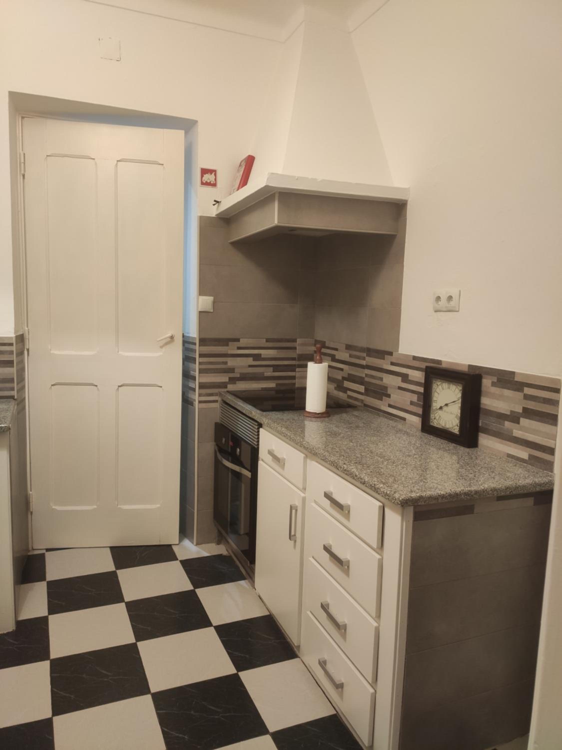 Two-Bedroom Apartment - Photo 3