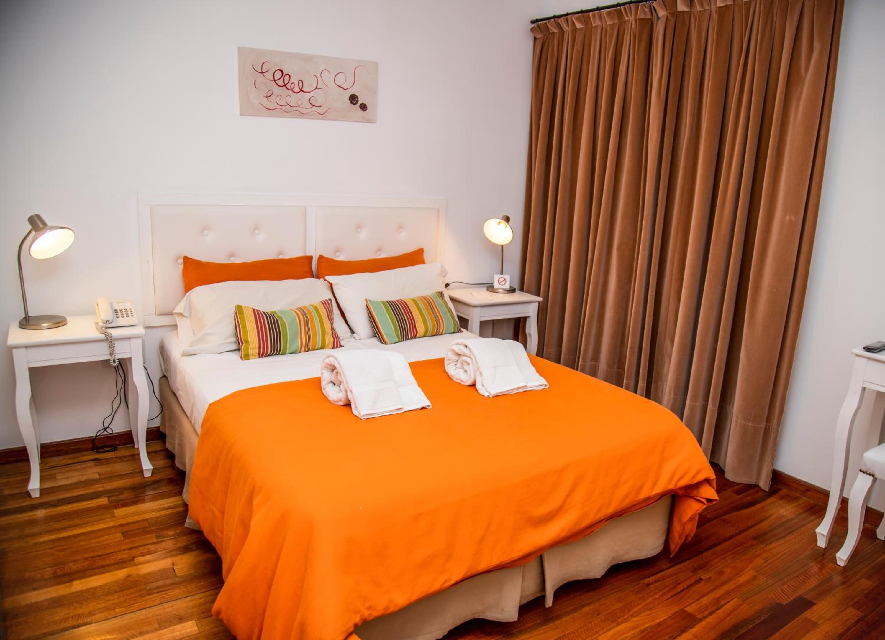 Standard Queen Room