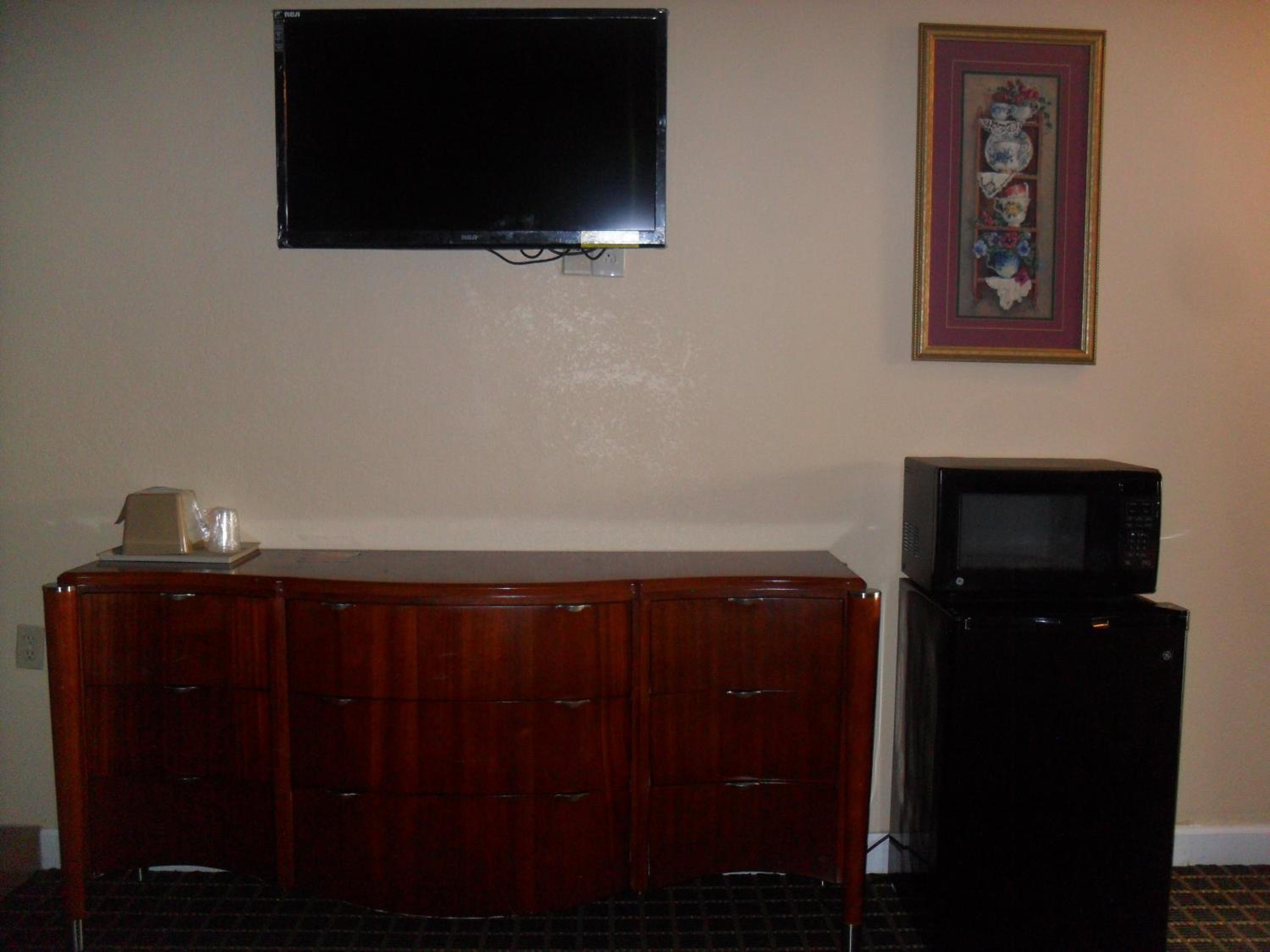 King Room with Hot Tub - Smoking - Photo 2