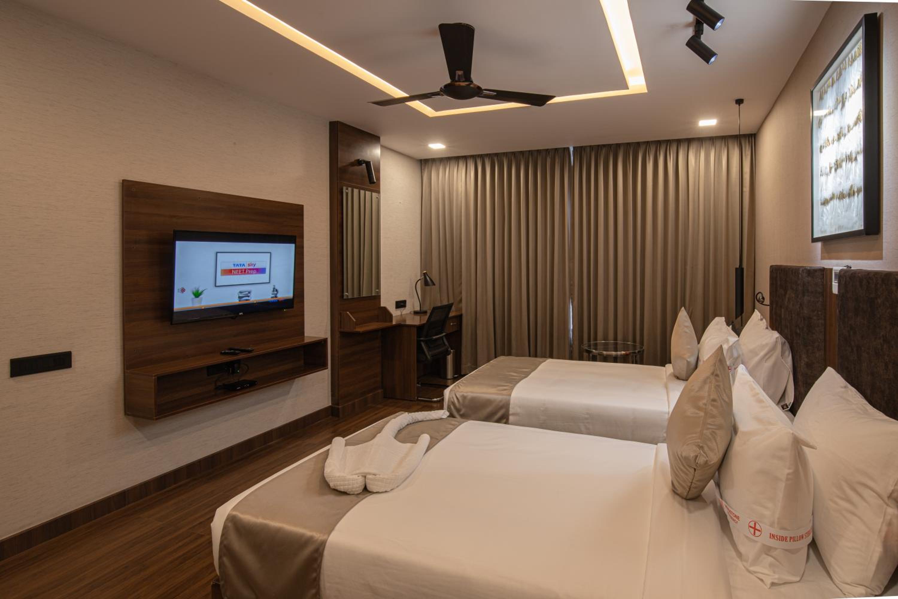Deluxe Suite
