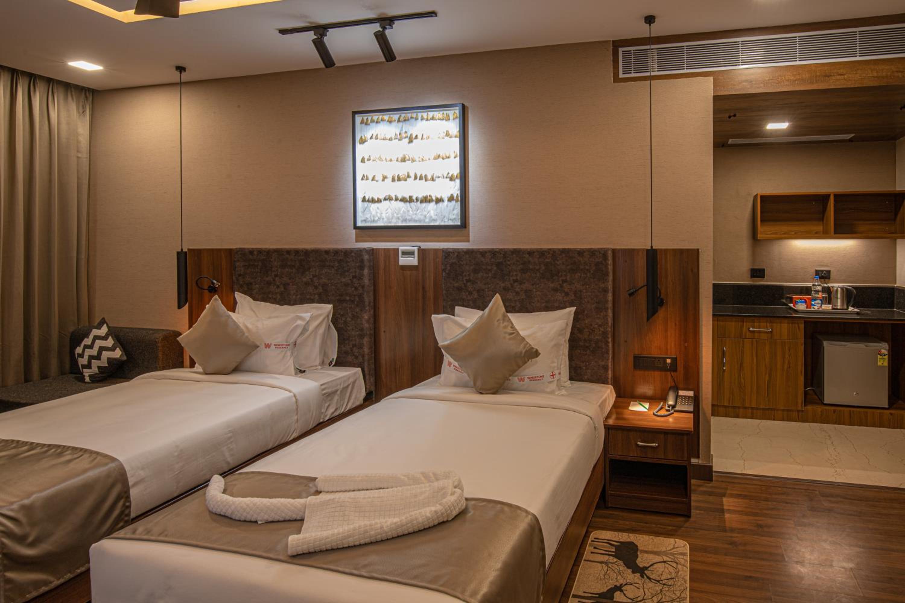 Deluxe Suite - Photo 1