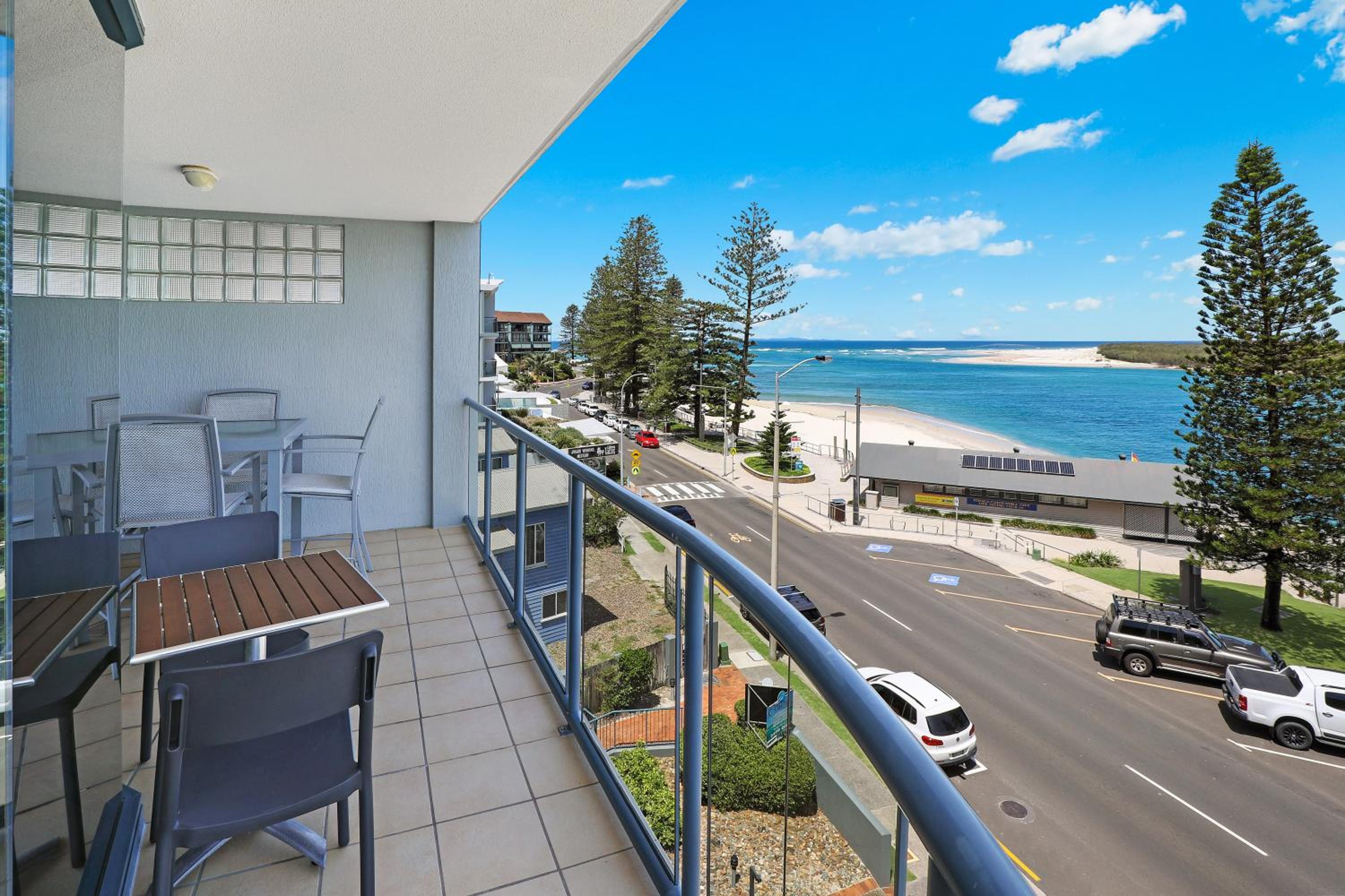 Two-Bedroom Apartment with Ocean View photo 2