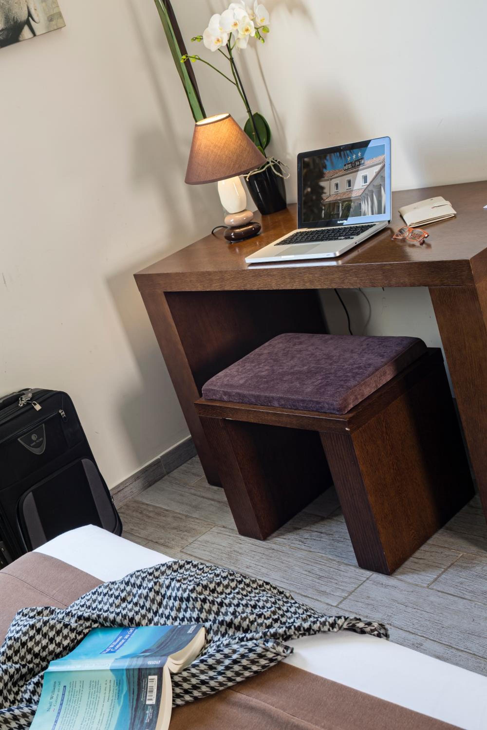 Twin Room - Photo 3